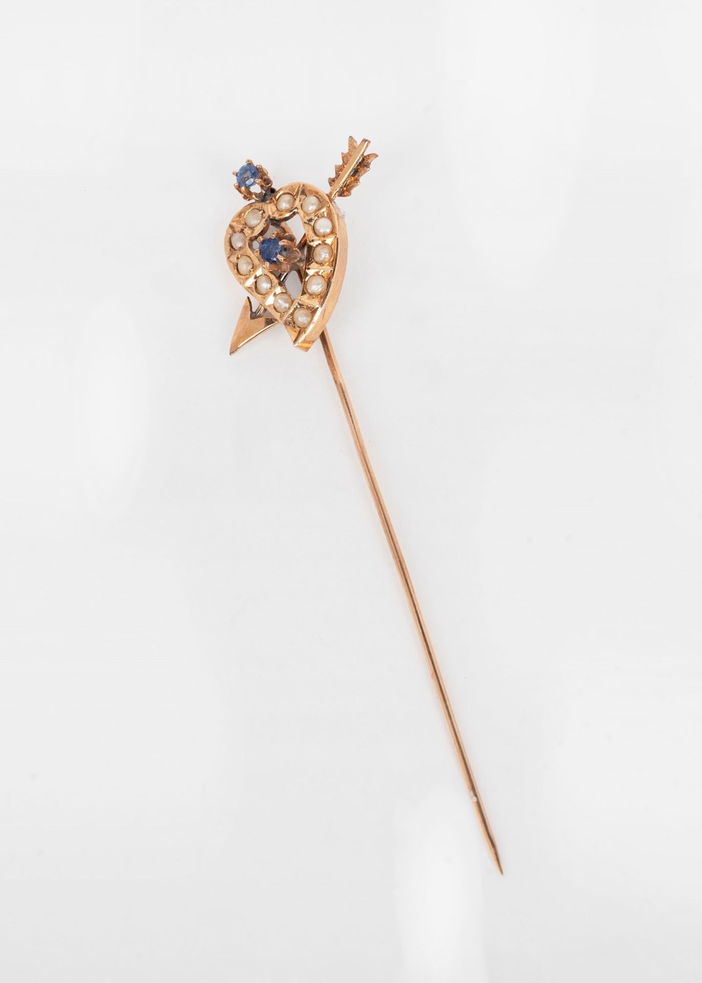 9k rose gold brooch with heart-shaped collins and sapphires, 20th century