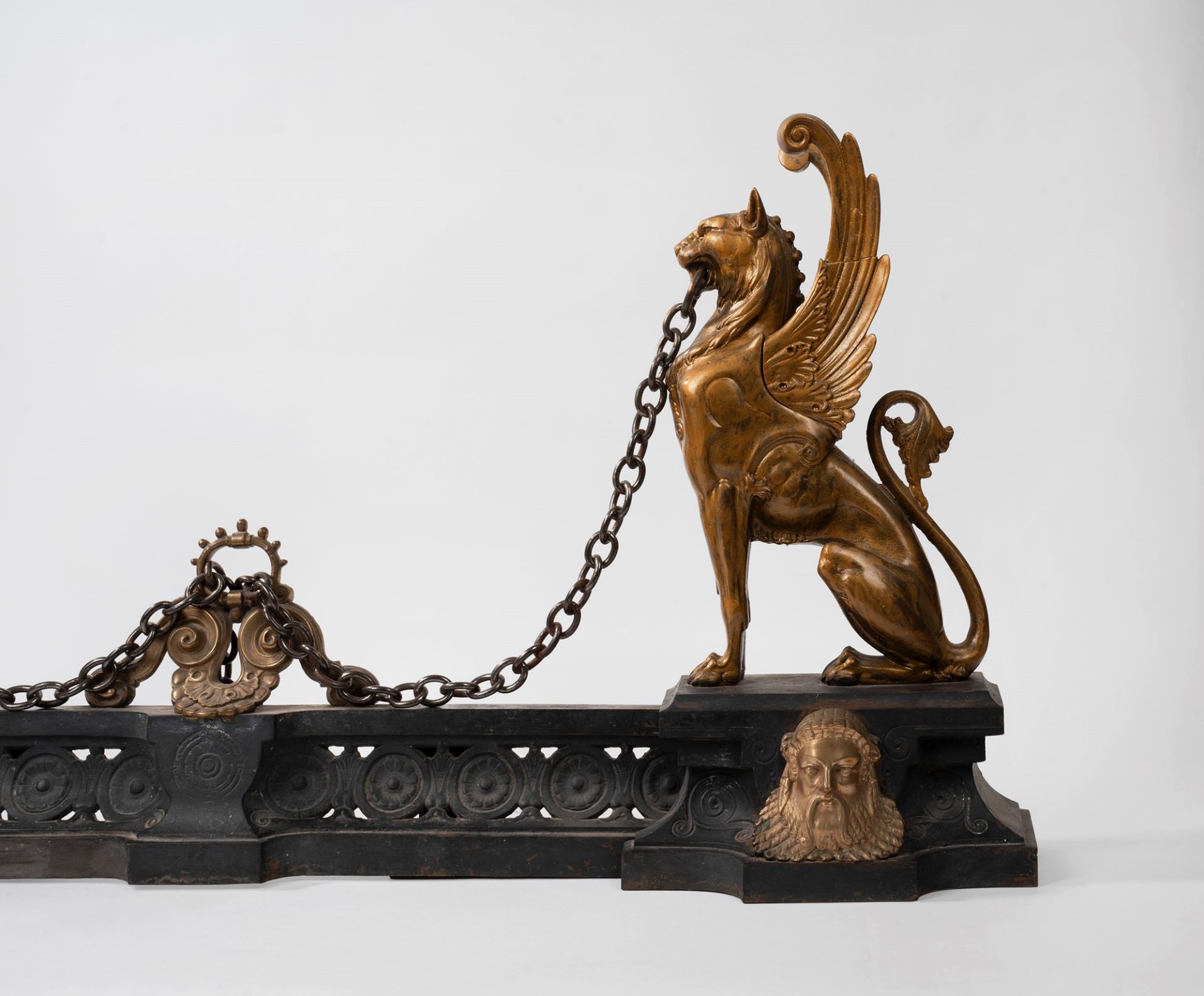 Pair of iron andirons with winged lions, 19th century - Image 2 of 4