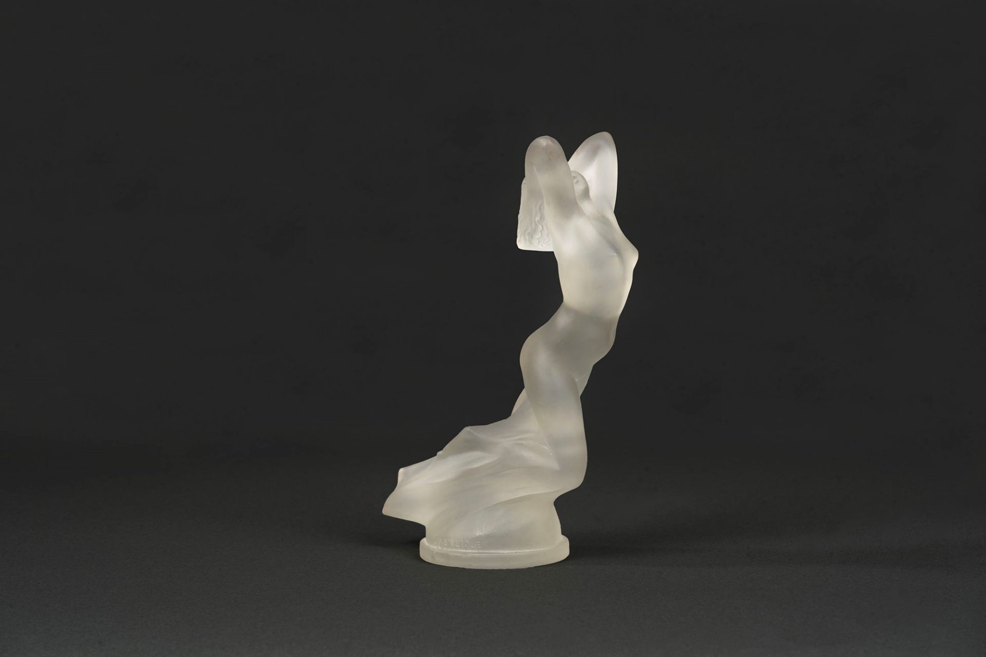 Renè Lalique - Female nude in satin crystal - Image 2 of 6
