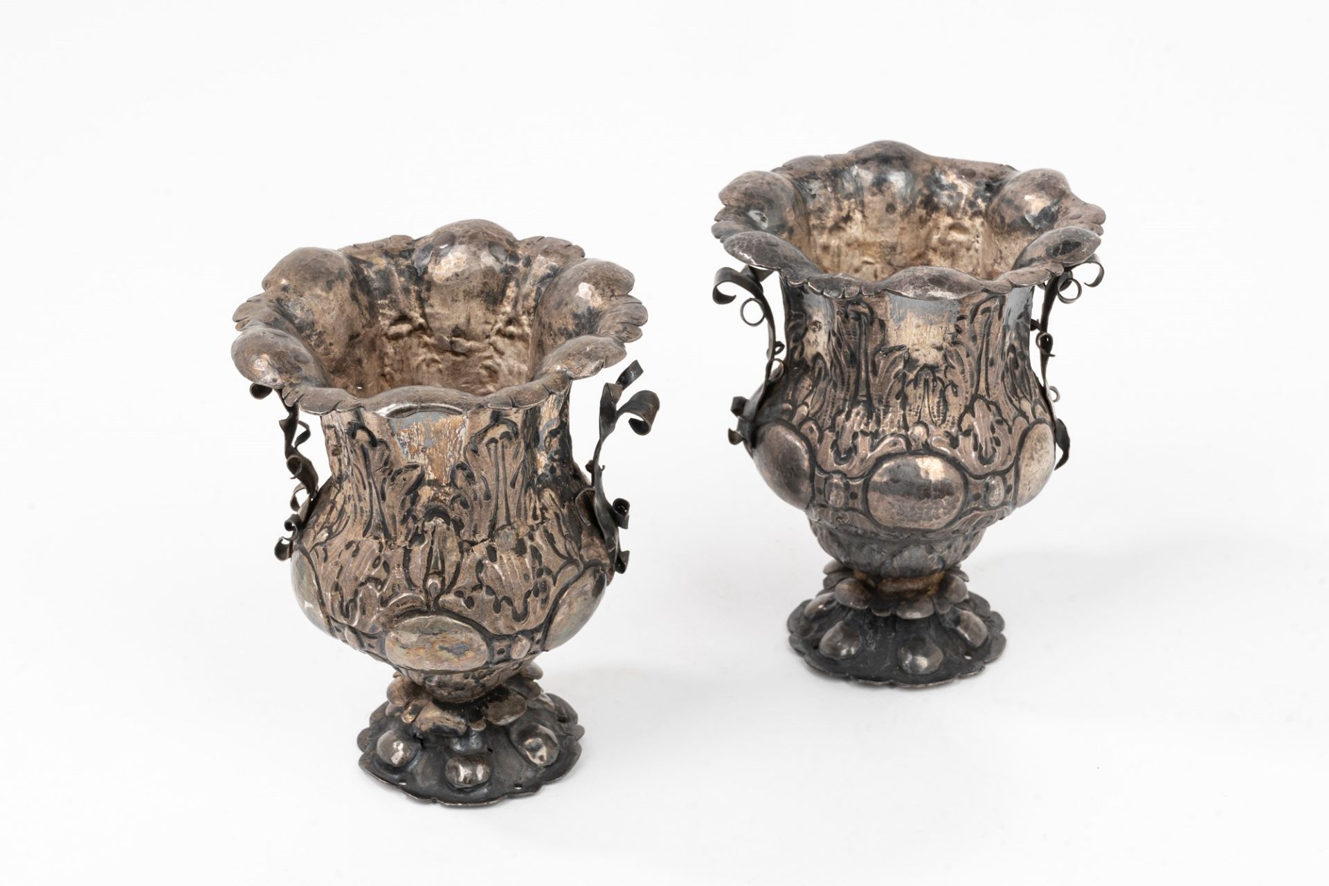 Pair of silver vases, early 19th century - Bild 2 aus 2