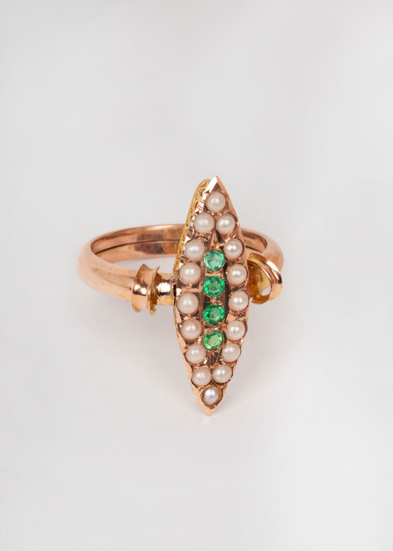 9k rose gold ring with pearls and semiprecious stones, 20th century