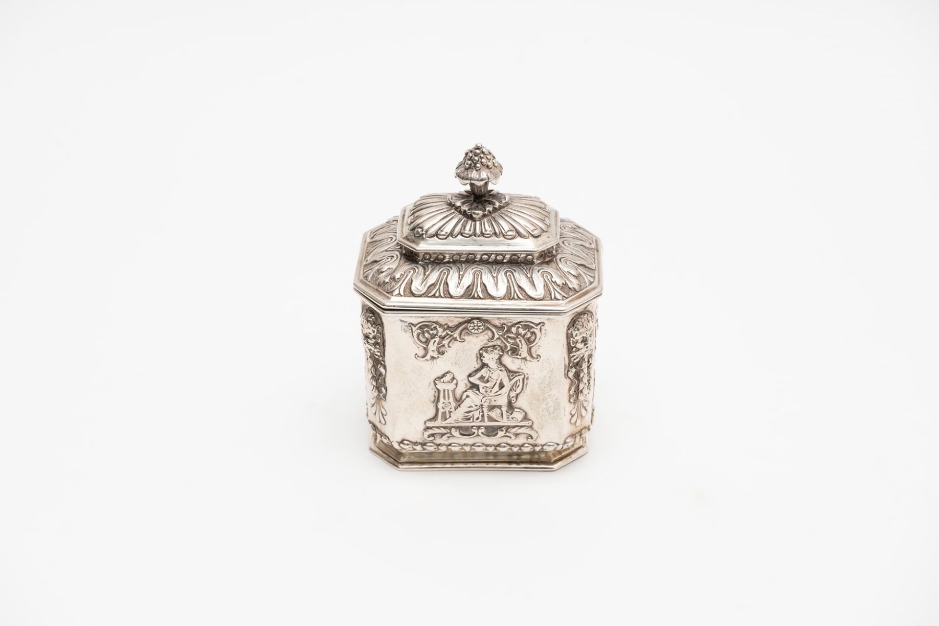 Small silver tea box, Germany, late 19th century - early 20th century - Bild 2 aus 2
