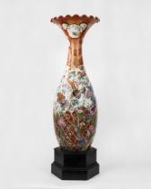 Large Kutani polychrome porcelain vase, Japan Meiji period