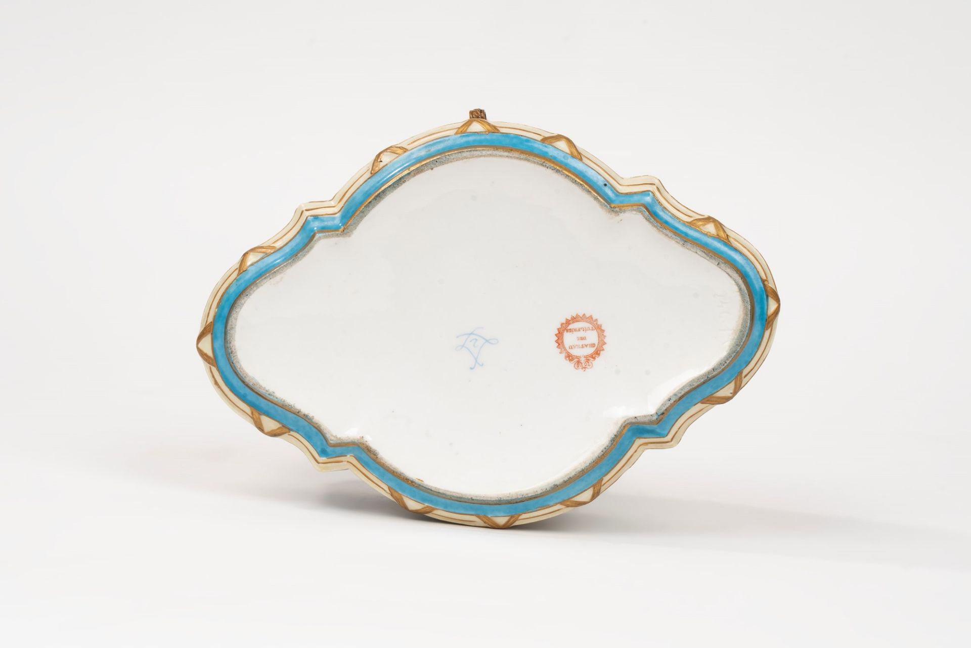 Polychrome porcelain box with gilded bronze finishes, Sevres manufacture, late 19th century - Image 4 of 4