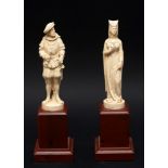 Italian school, XIX century - ☼ Pair of ivory sculptures depicting a nobleman and noblewoman in Rena