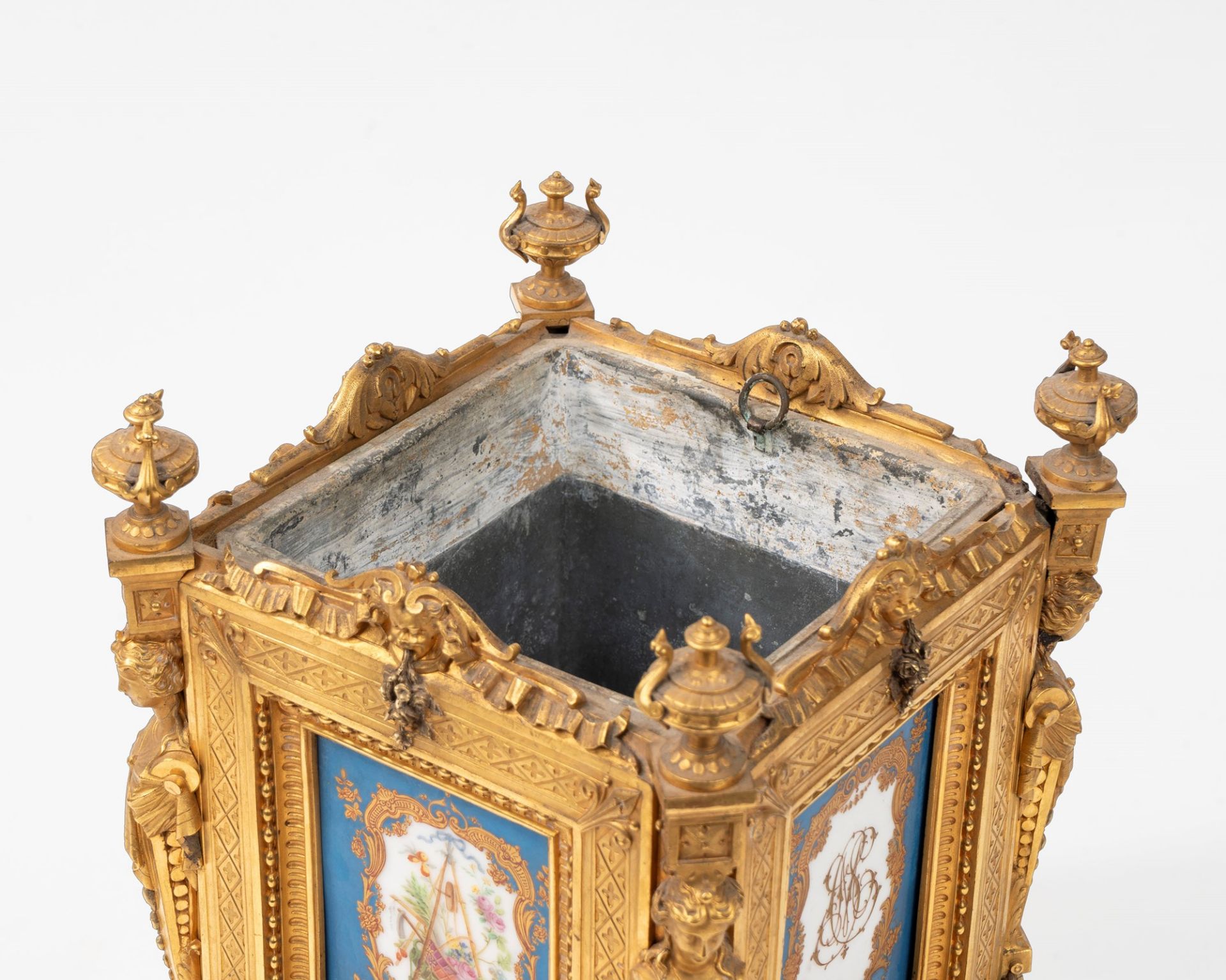 Important Napoleon III jardinier in gilded bronze and porcelain, France, 19th century - Image 7 of 7