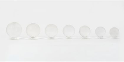 Lot consisting of seven Guzzini plexiglass spheres, 20th century