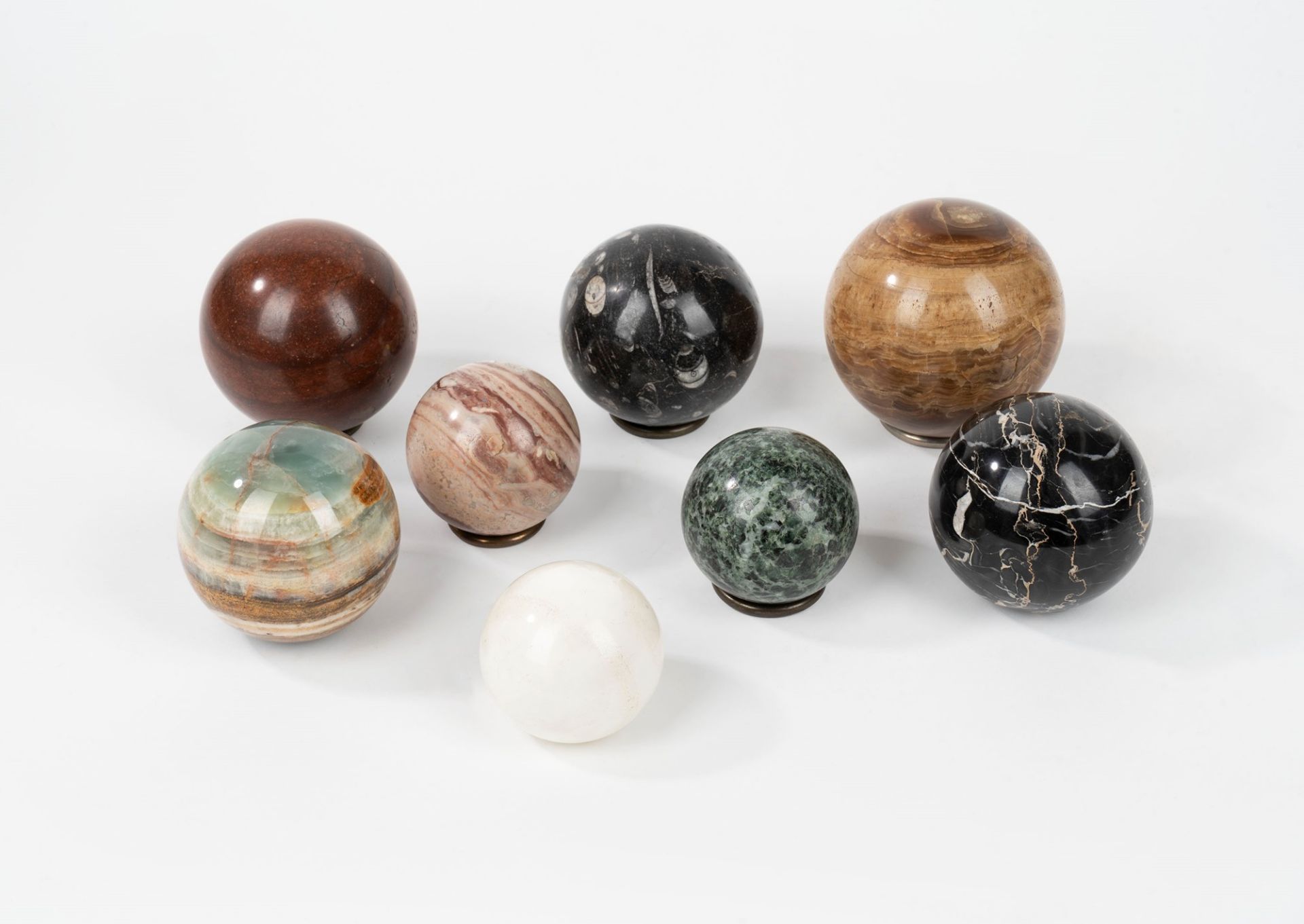 Lot composed of eight spheres in various marbles, 20th century - Bild 3 aus 4