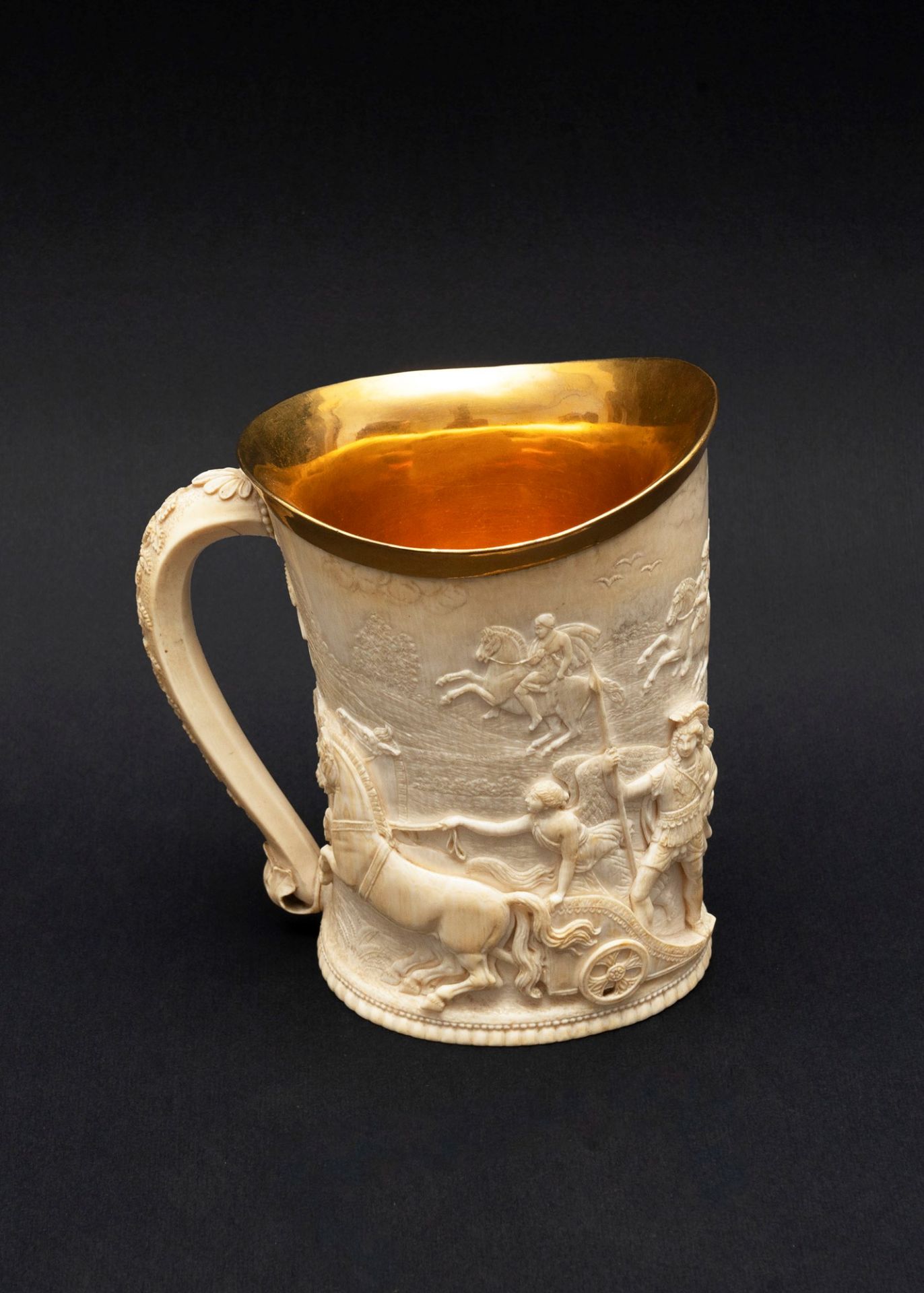 German school, end of XVIII century - ☼ Ivory mug