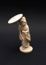 ☼ Okimono depicting Geisha with umbrella, Japan Meiji period (1868-1912)