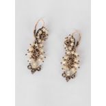 Pair of earrings in 9k gold and pearls and diamond roses, 18th-19th centuries