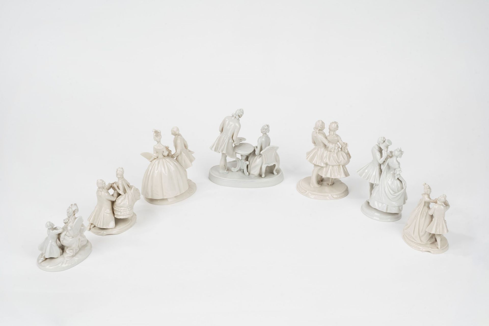 Lot consisting of seven white porcelain sculptures, 20th century - Image 2 of 10