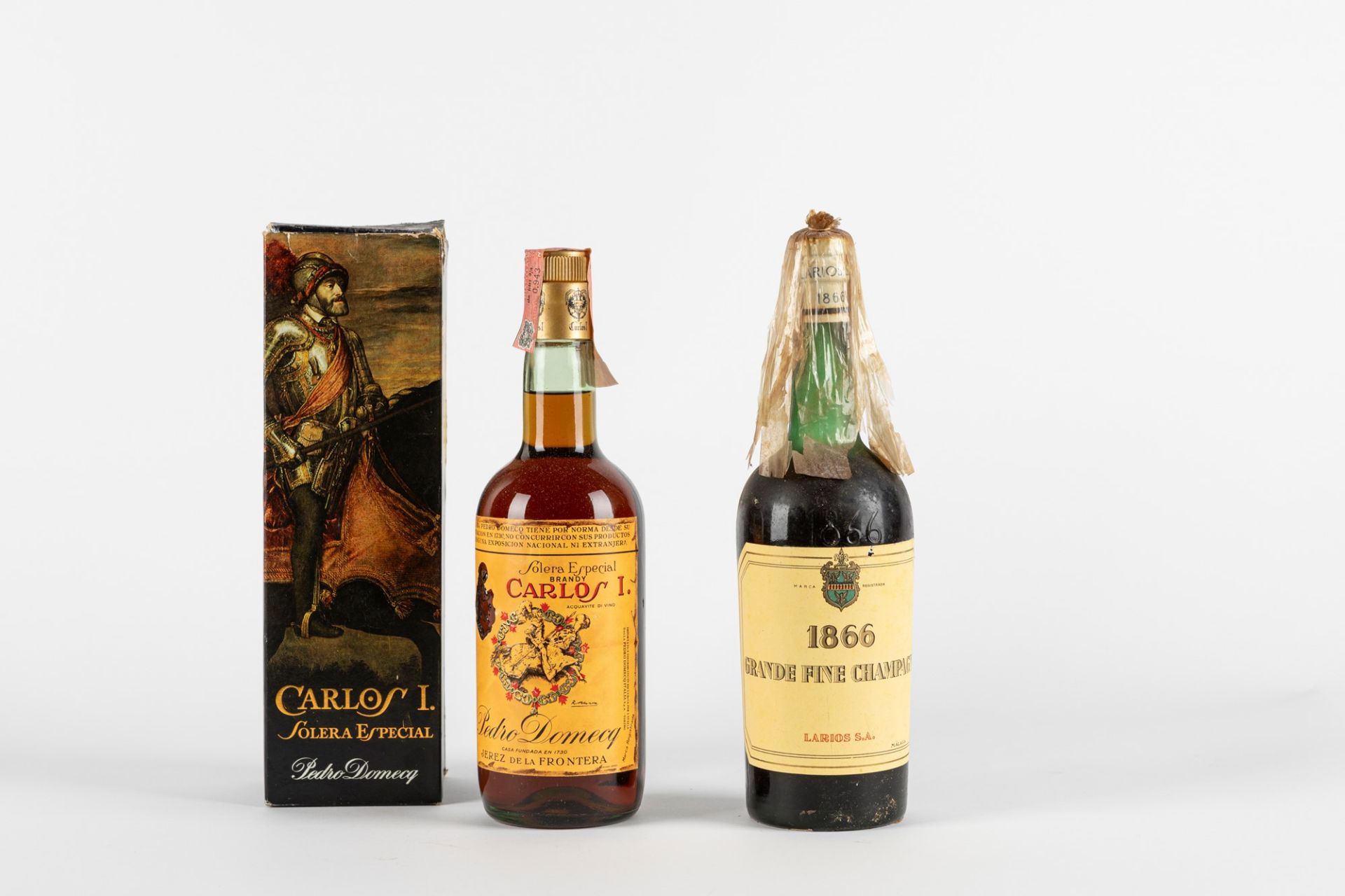 Spain - Cognac / Brandy Larios 1866 (1 BT), Carlos I Solera Especial Pedros Domeq (1 BT)