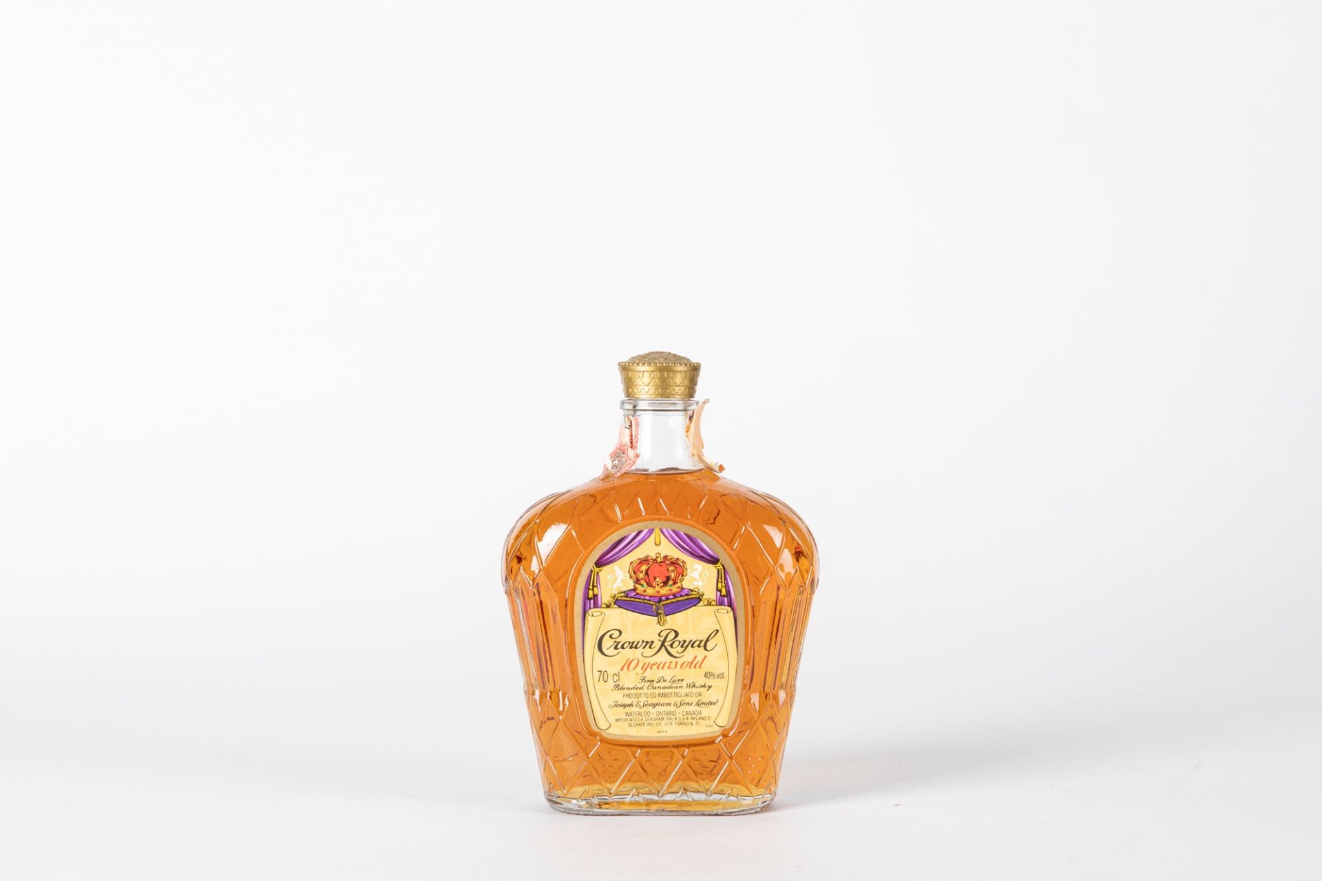 CROWN ROYAL 10 YEARS OLD WHISKY