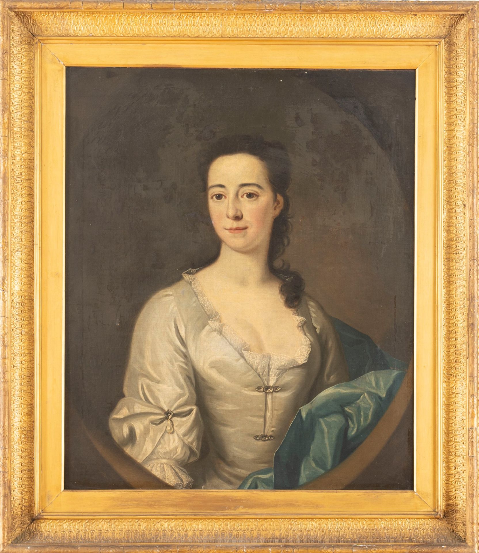 English School, XVIII Century - Half-length portrait of a gentlewoman in a white silk dress - Image 2 of 3