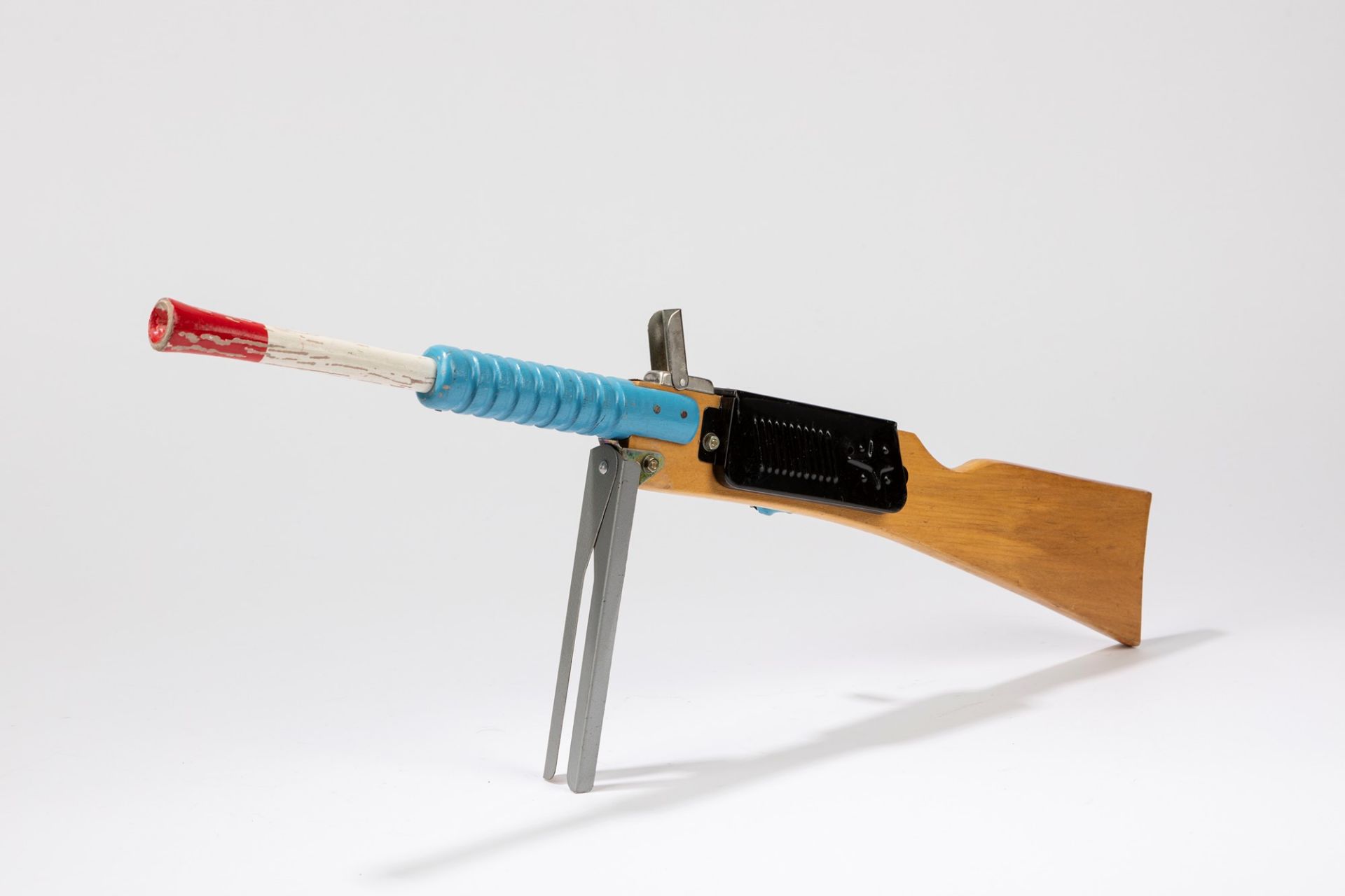 Wooden machine gun, 1950-1960