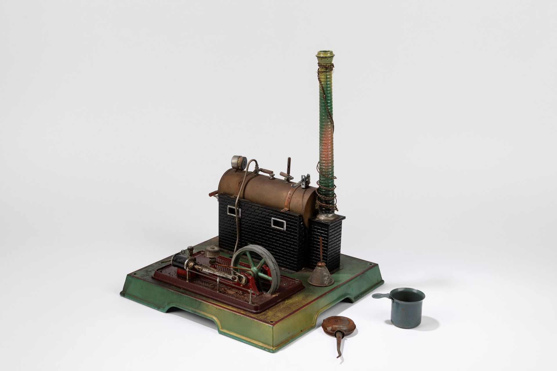 Marklin - Steam engine and two characters, 1930-1935 - Bild 2 aus 3