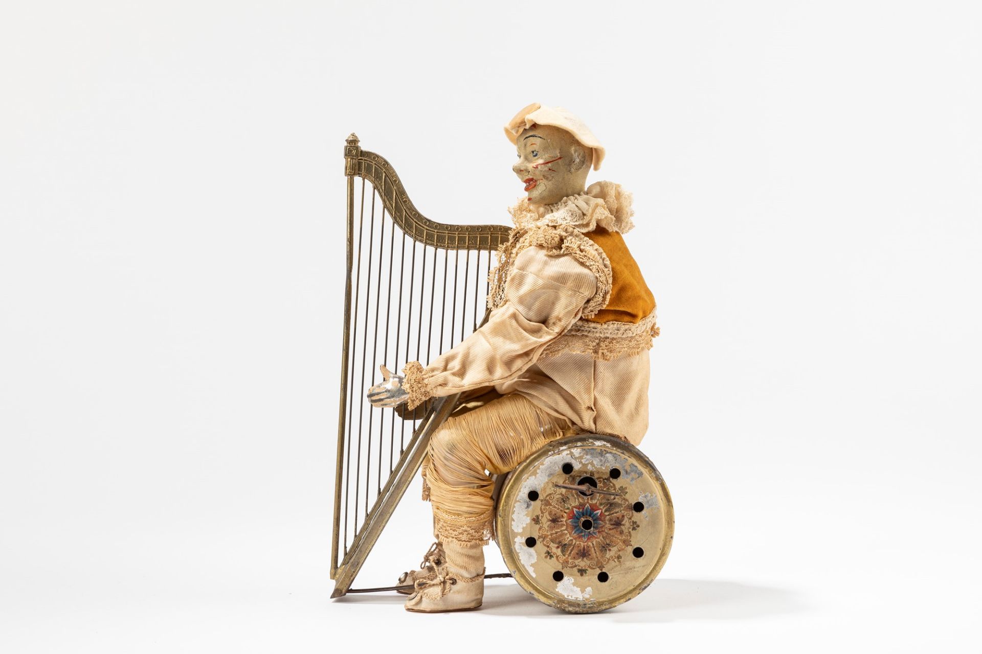 Gunthermann - Clown playing the harp, 1900-1910