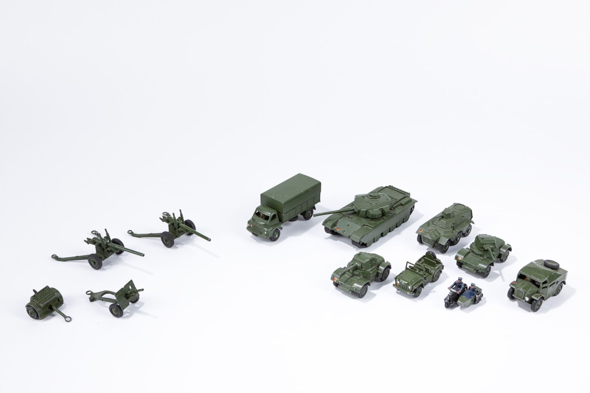 Dinky Supertoys - Twelwe military vehicles