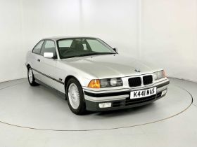 1992 BMW 320i