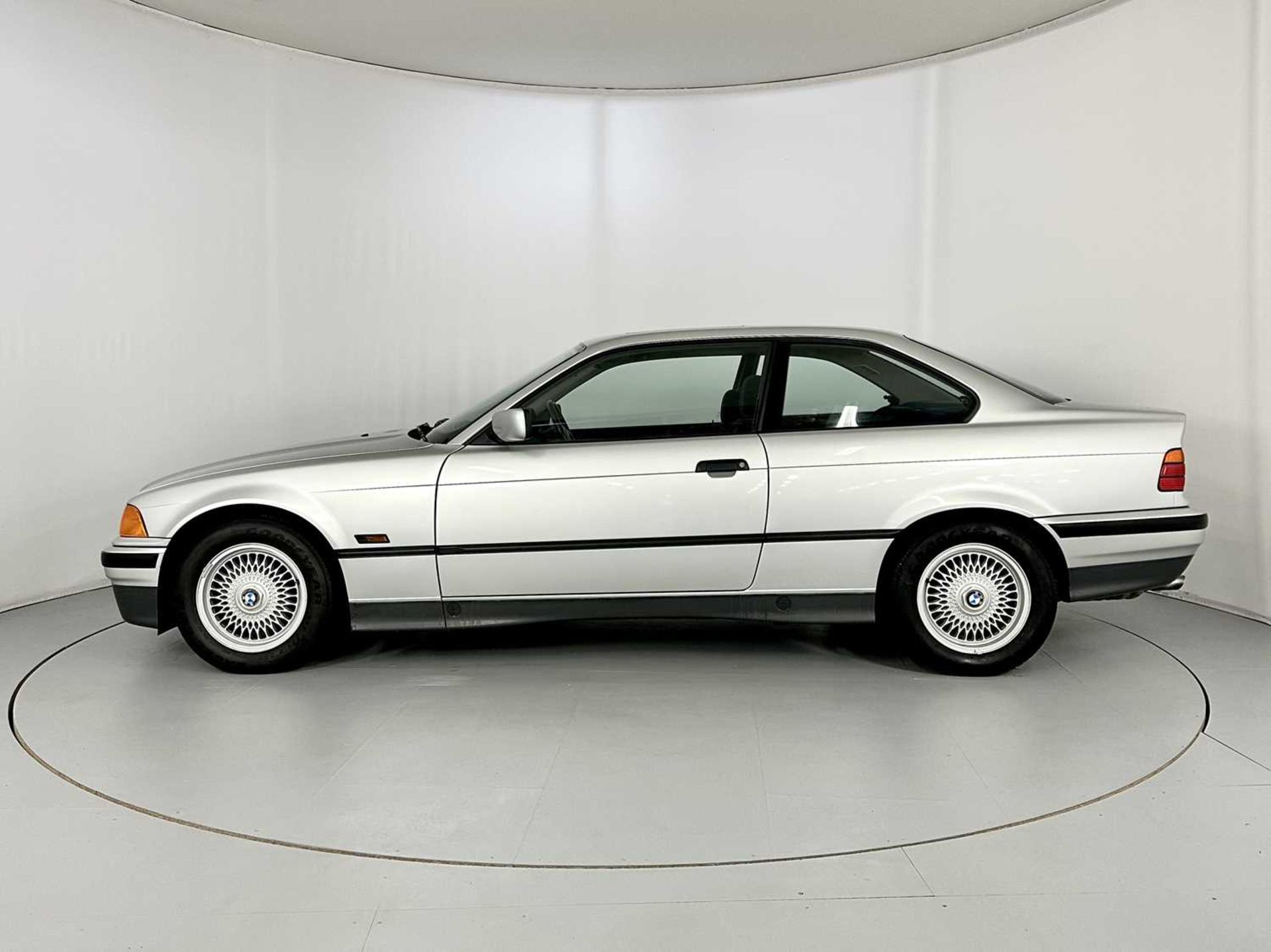 1992 BMW 320i  - Image 5 of 29