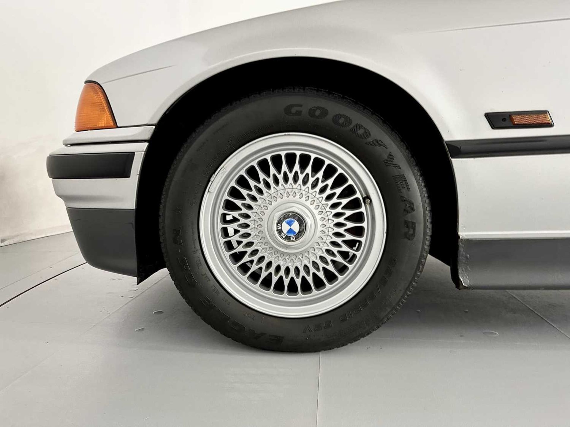 1992 BMW 320i  - Image 15 of 29