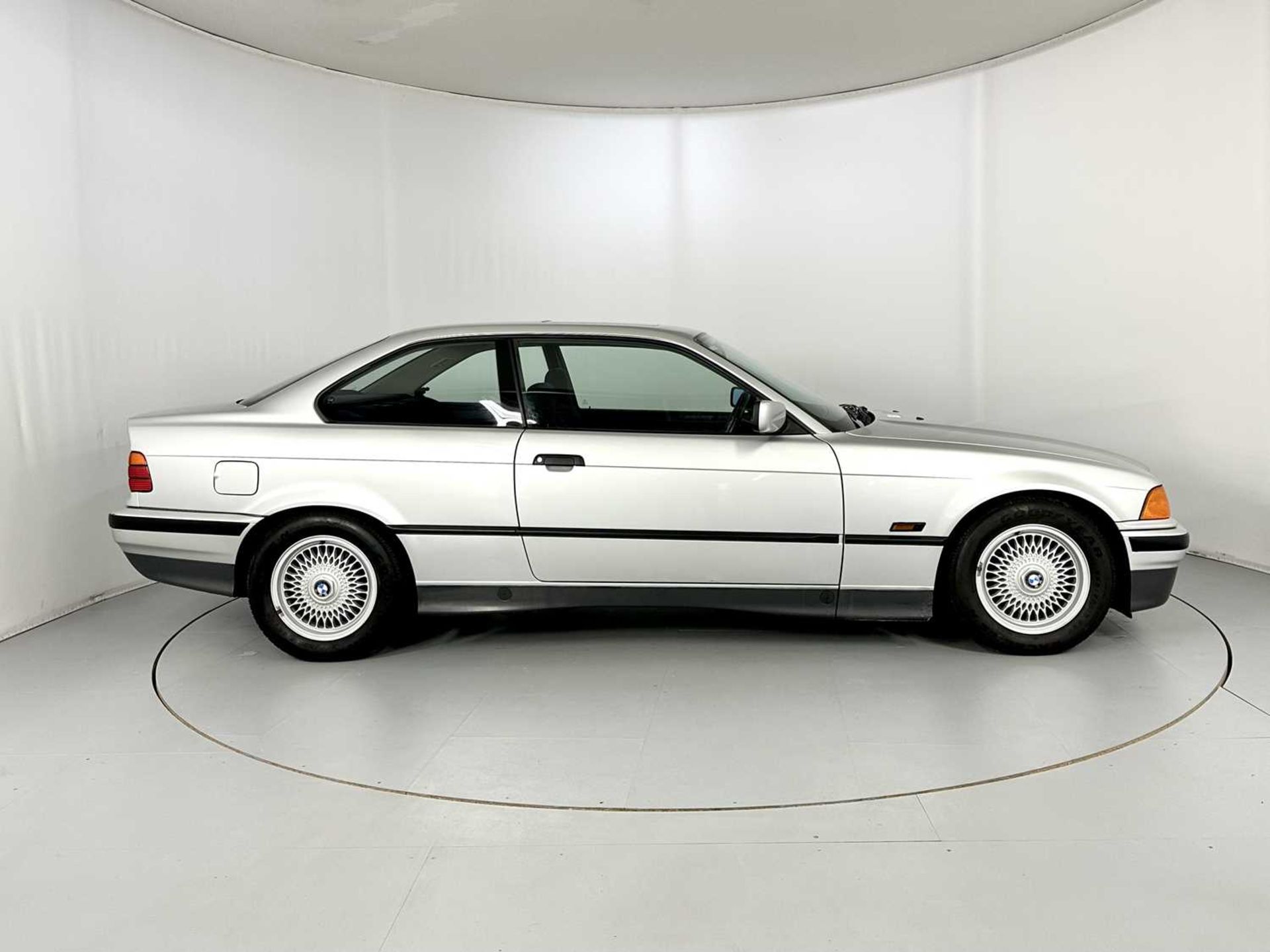 1992 BMW 320i  - Image 11 of 29