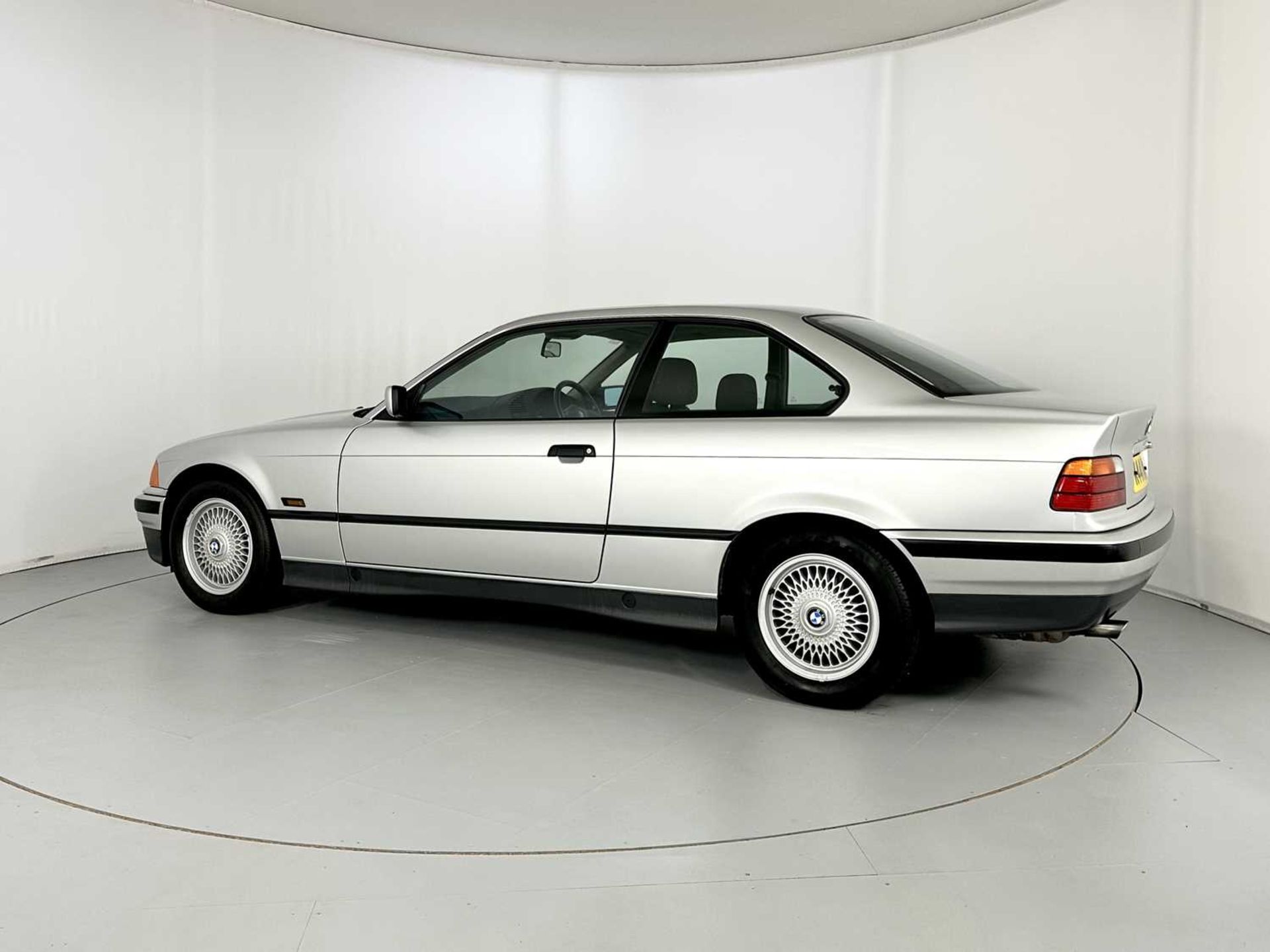 1992 BMW 320i  - Image 6 of 29