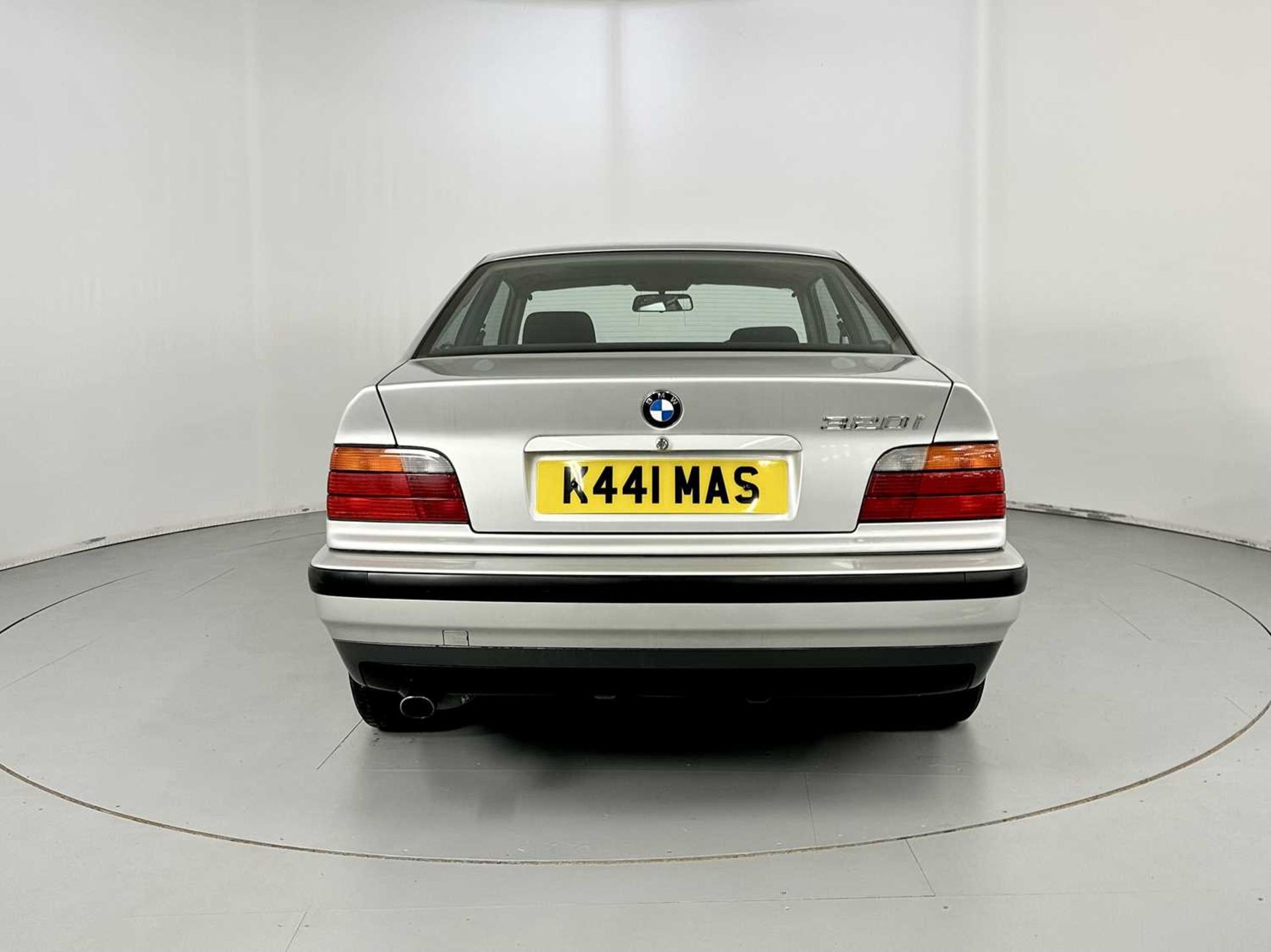 1992 BMW 320i  - Image 8 of 29