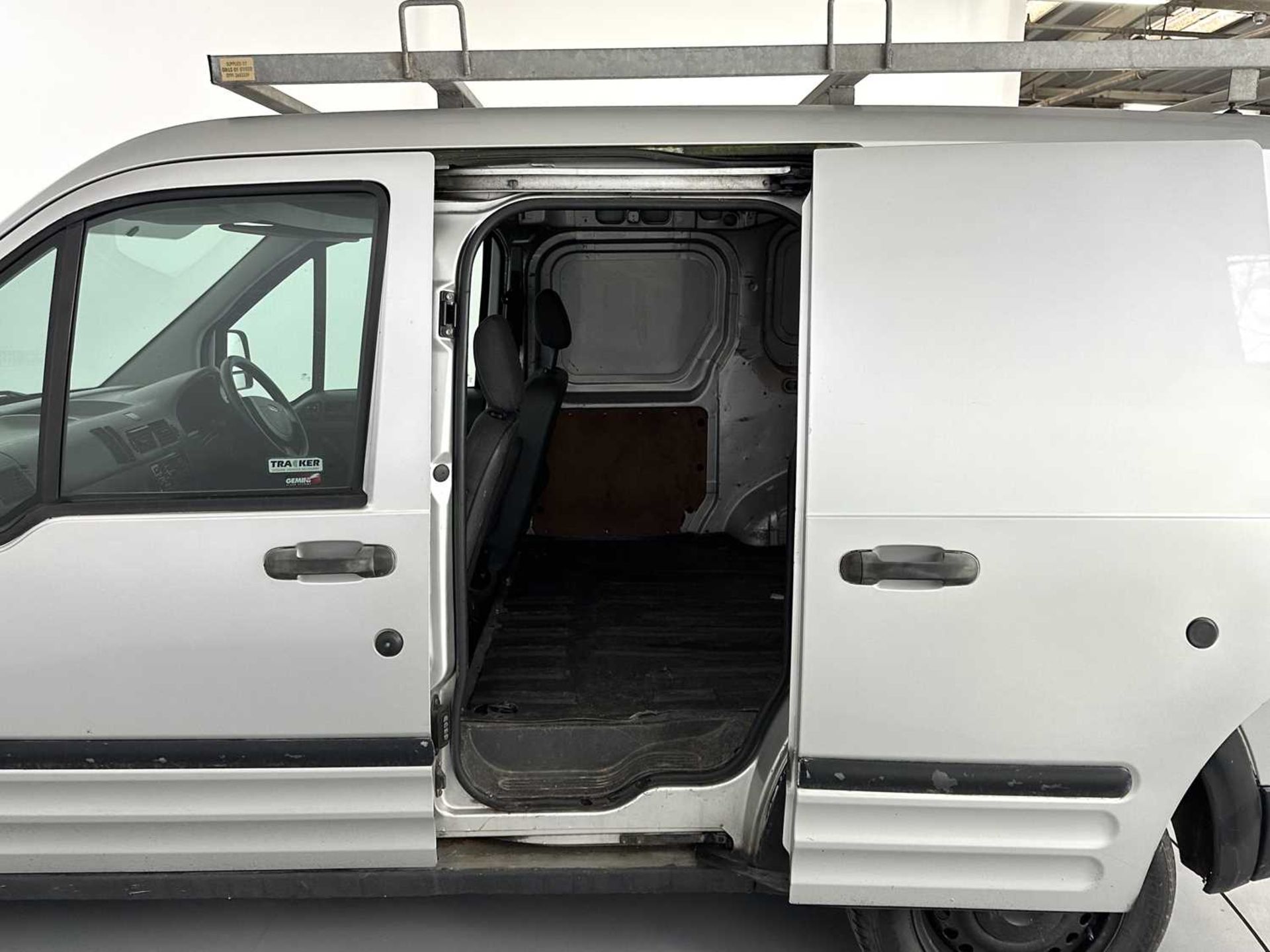 2003 Ford Transit Connect - Image 28 of 30