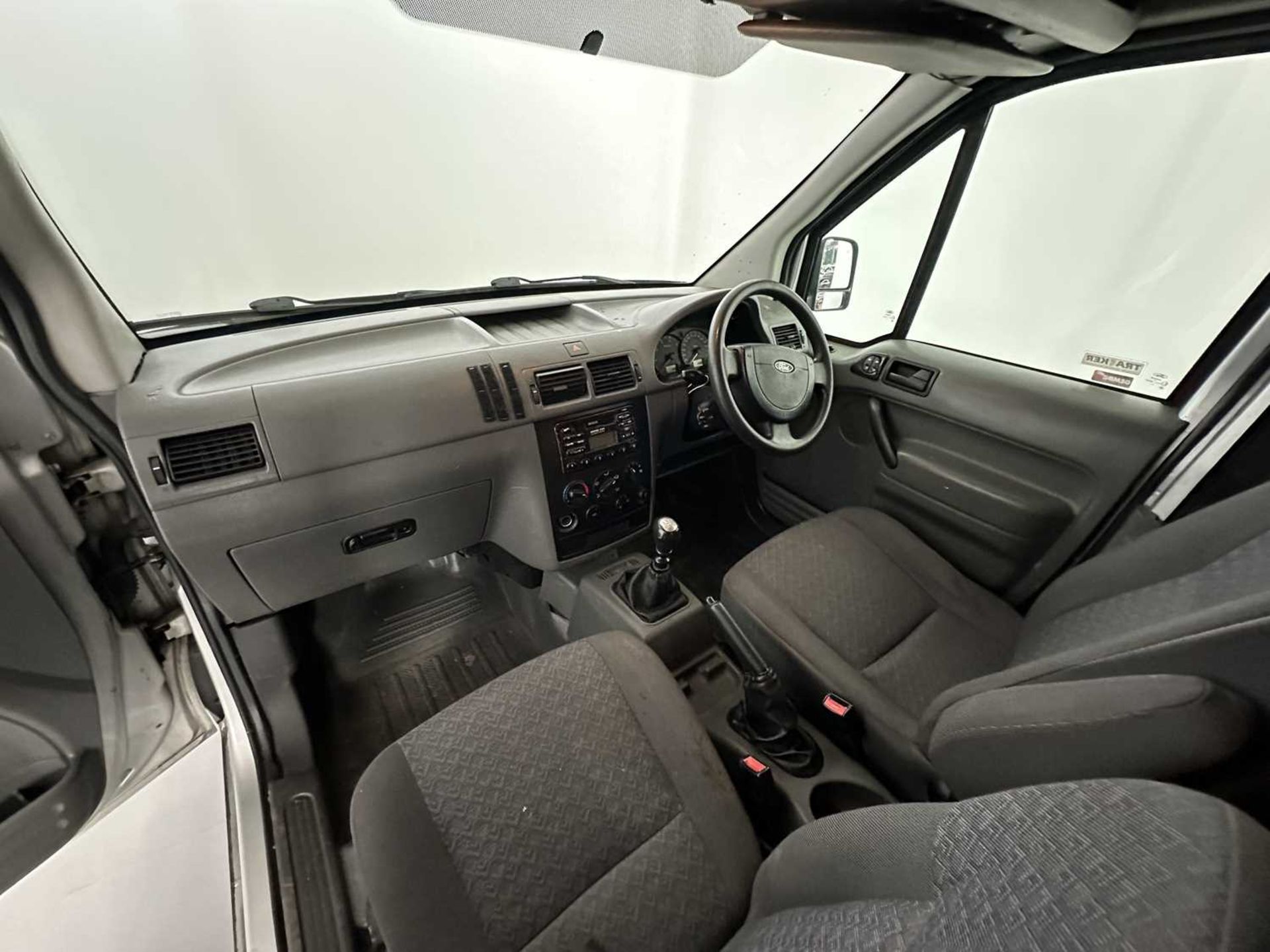 2003 Ford Transit Connect - Image 22 of 30