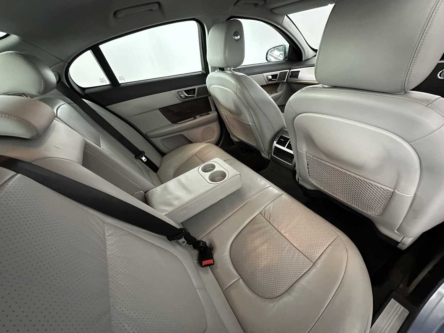 2009 Jaguar XF - Image 22 of 35