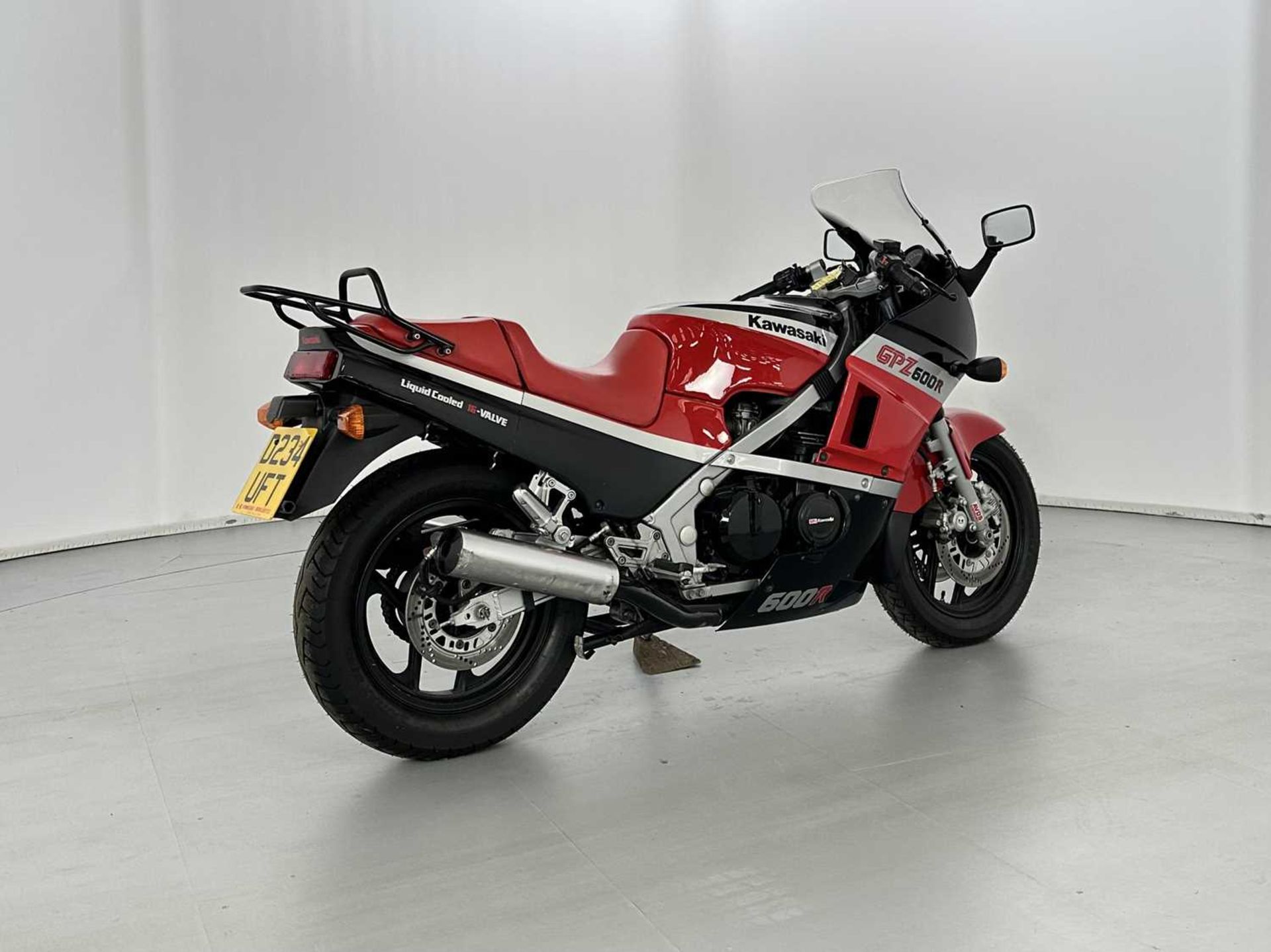 1986 Kawasaki GPZ600R - Image 10 of 22