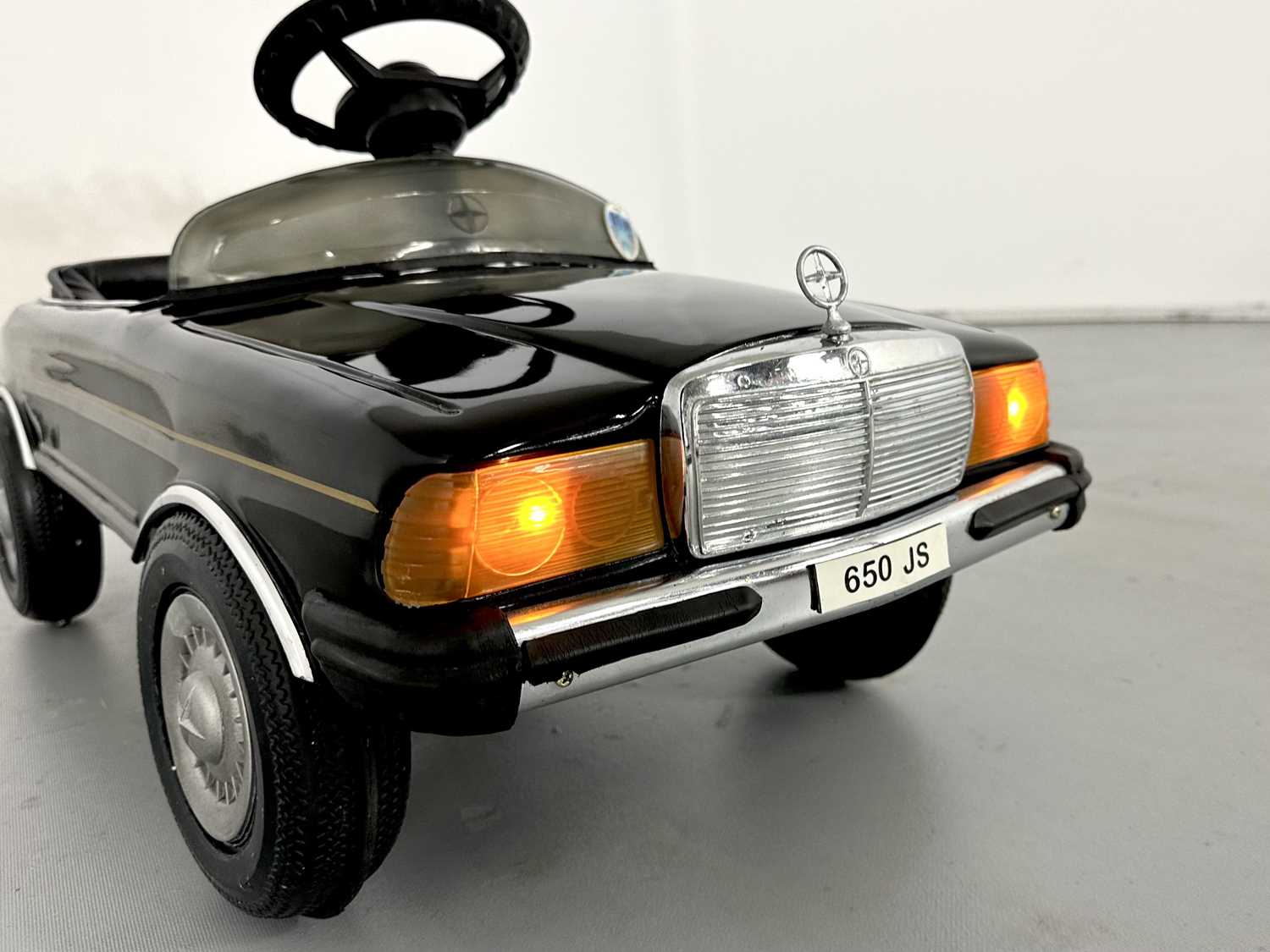 Mercedes-Benz 650 JS - Electric Pedal Car - NO RESERVE - Image 6 of 10