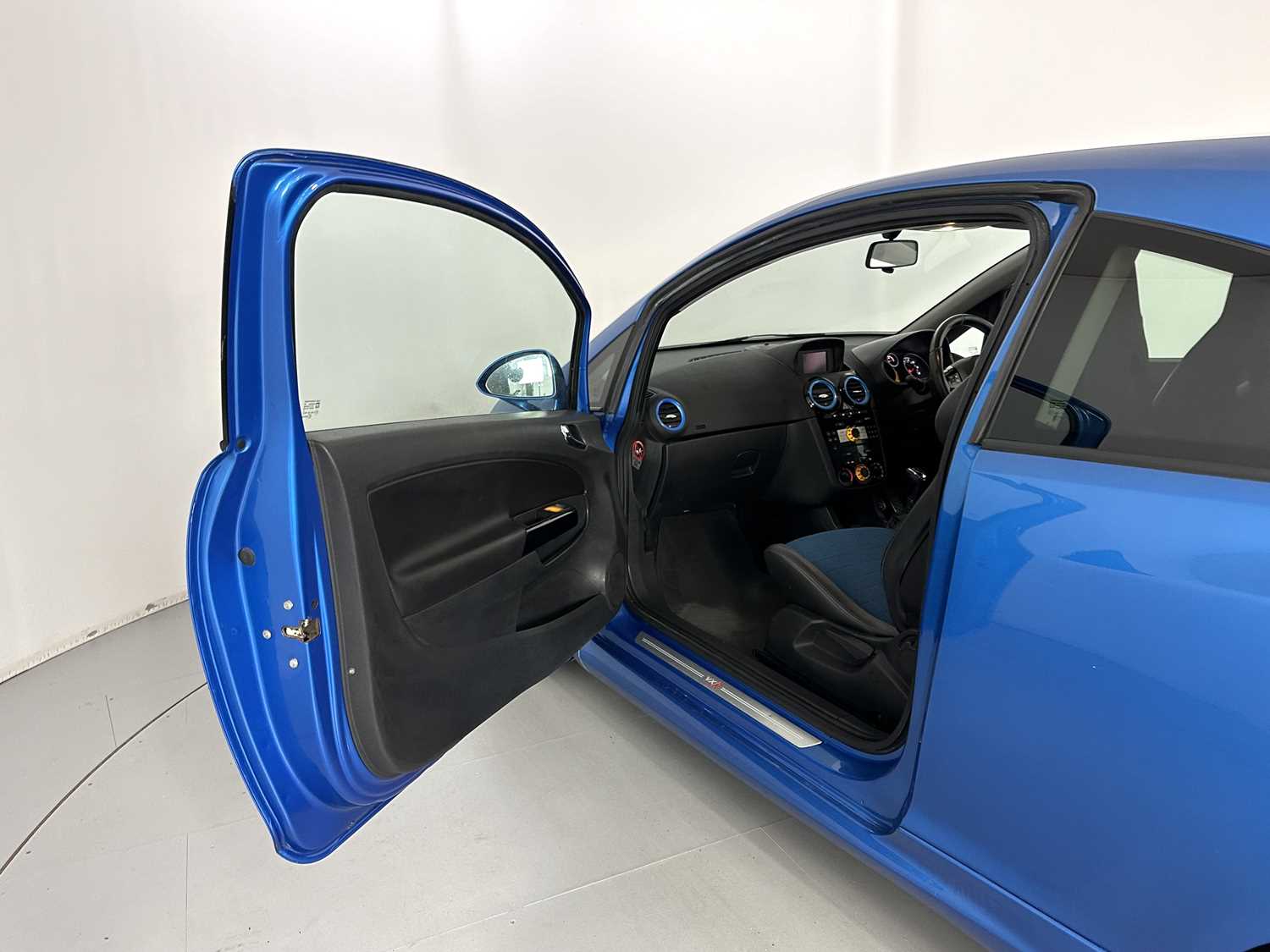2011 Vauxhall Corsa VXR Rare Blue Edition - Image 21 of 29
