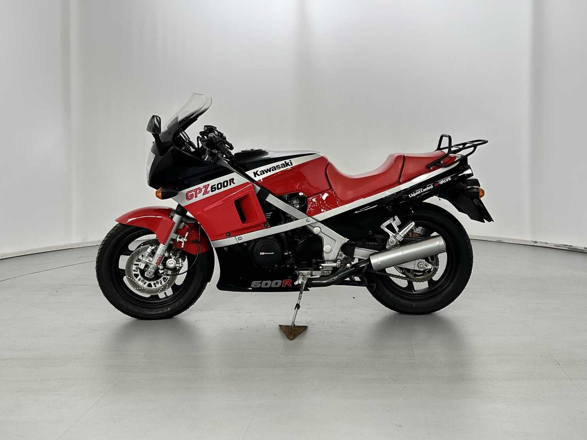 1986 Kawasaki GPZ600R - Image 6 of 22