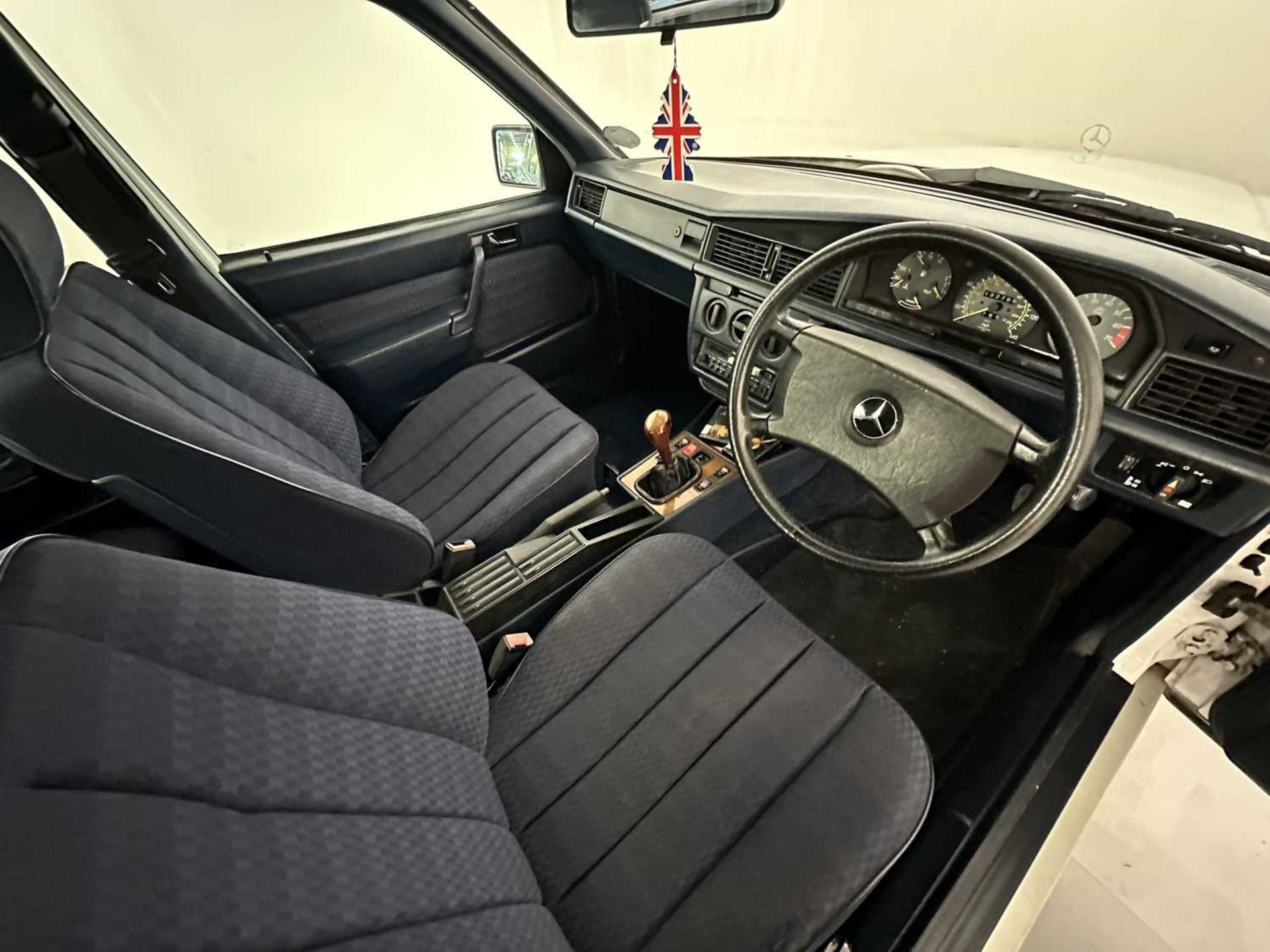 1989 Mercedes-Benz 190E - Image 19 of 34