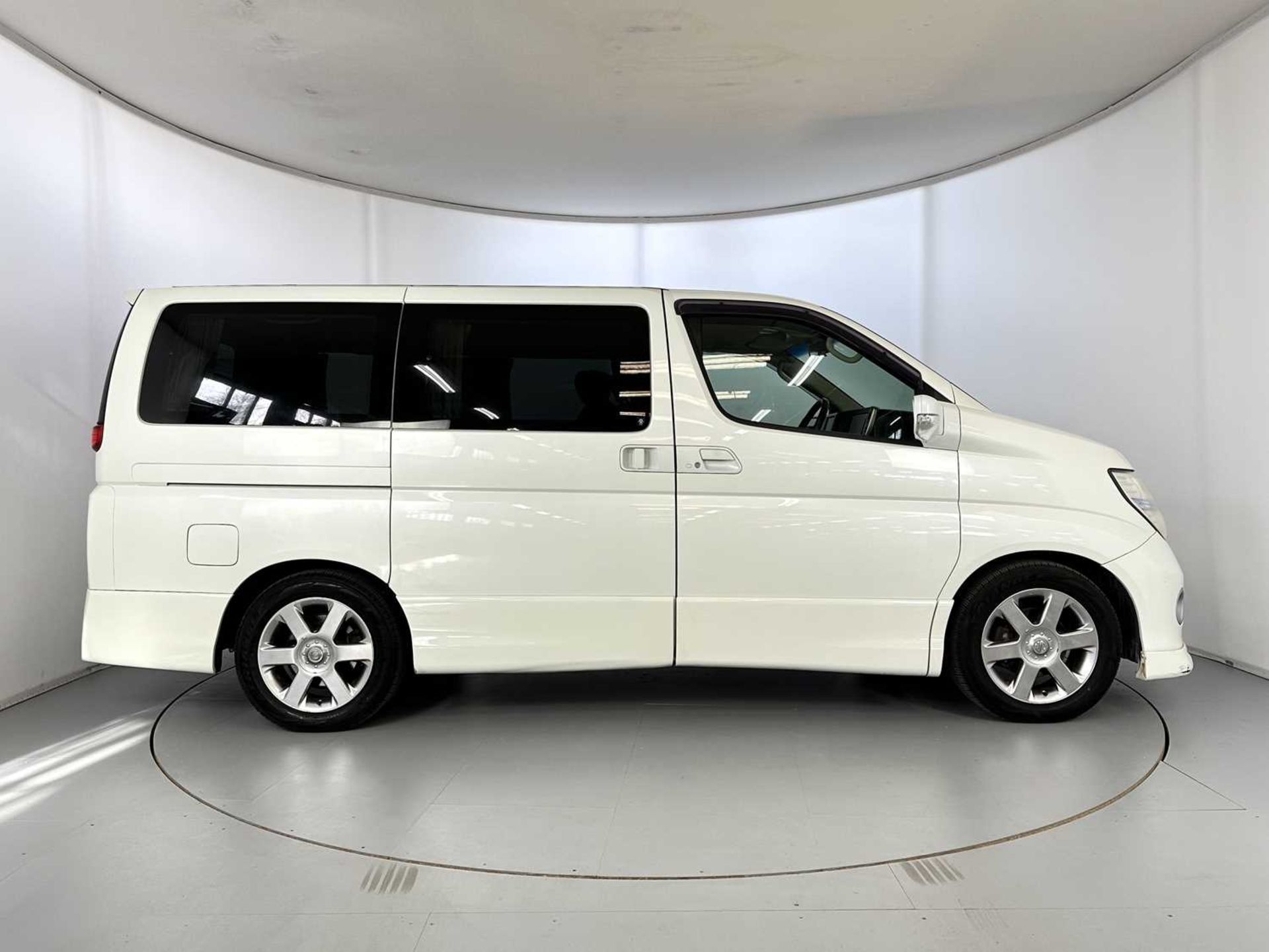 2007 Nissan Elgrand - Highway Star Edition 4WD - Image 11 of 39