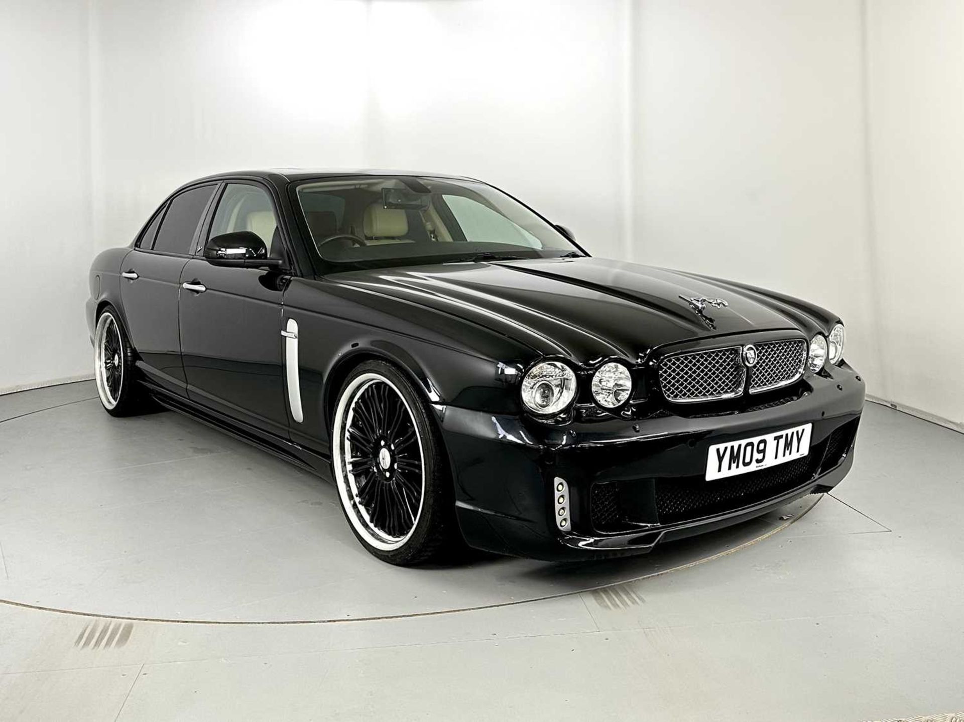 2009 Jaguar XJR - WITHDRAWN - Image 2 of 35