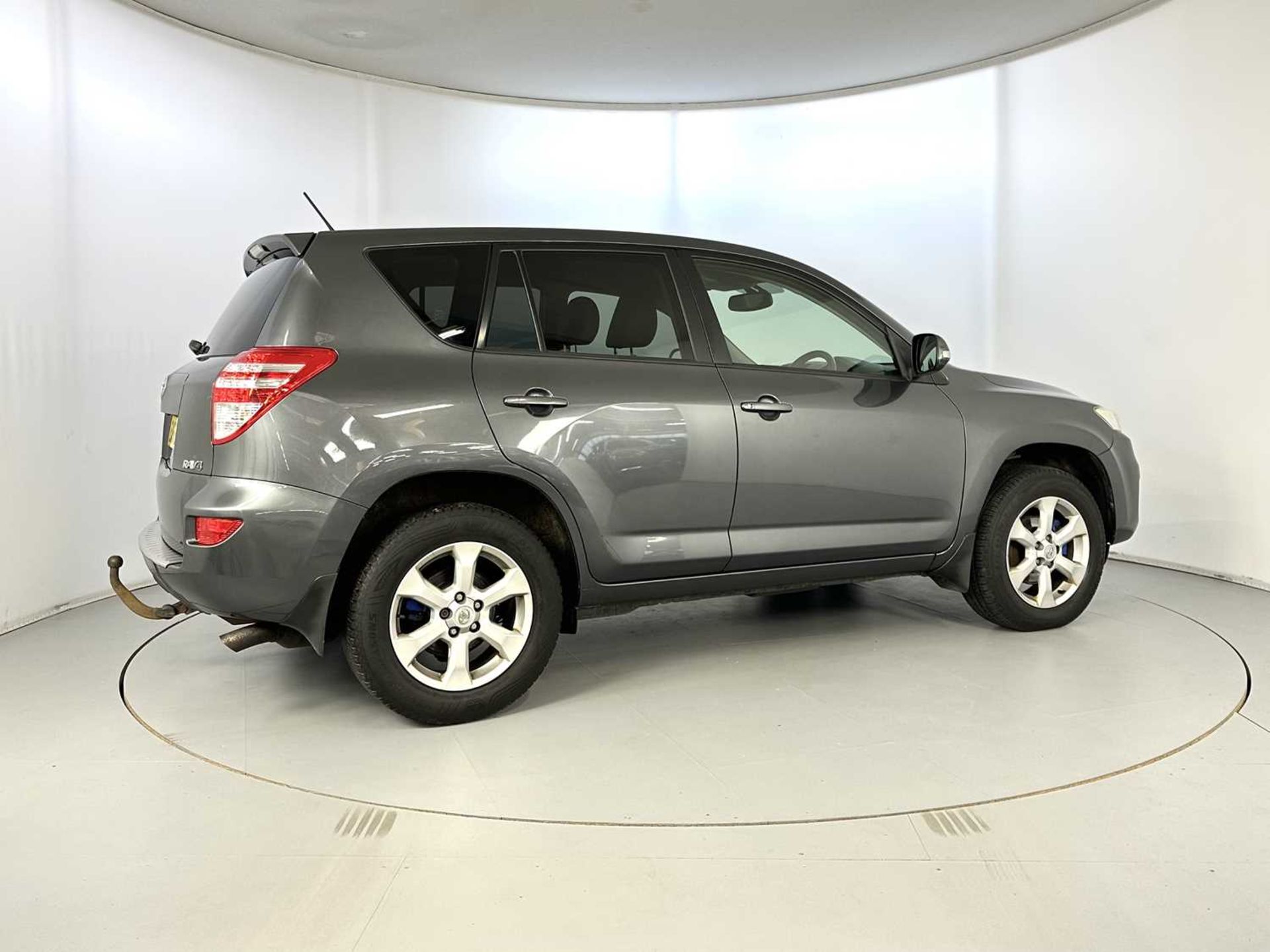 2011 Toyota Rav-4 - Image 10 of 34