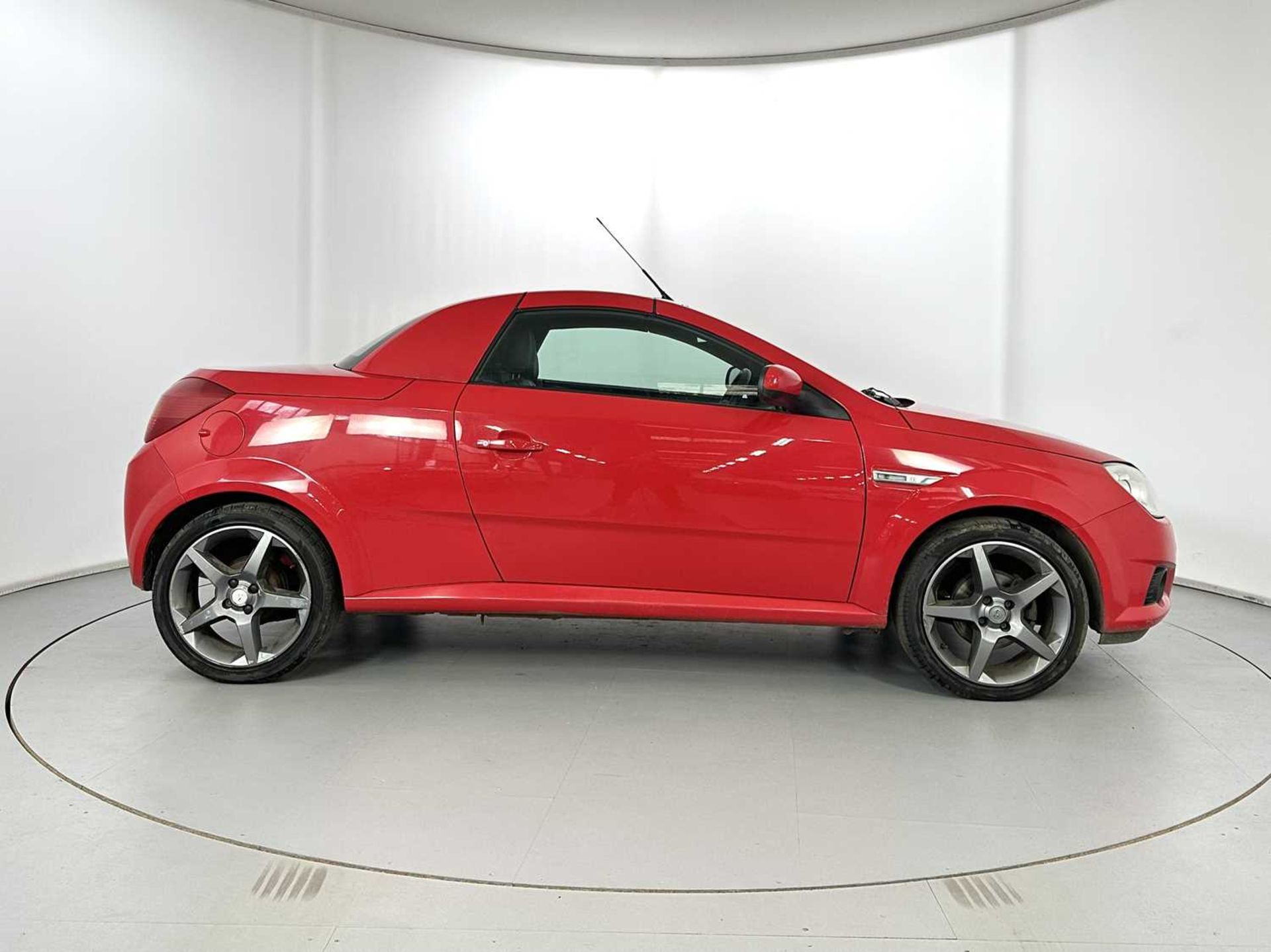 2009 Vauxhall Tigra - NO RESERVE - Image 11 of 26