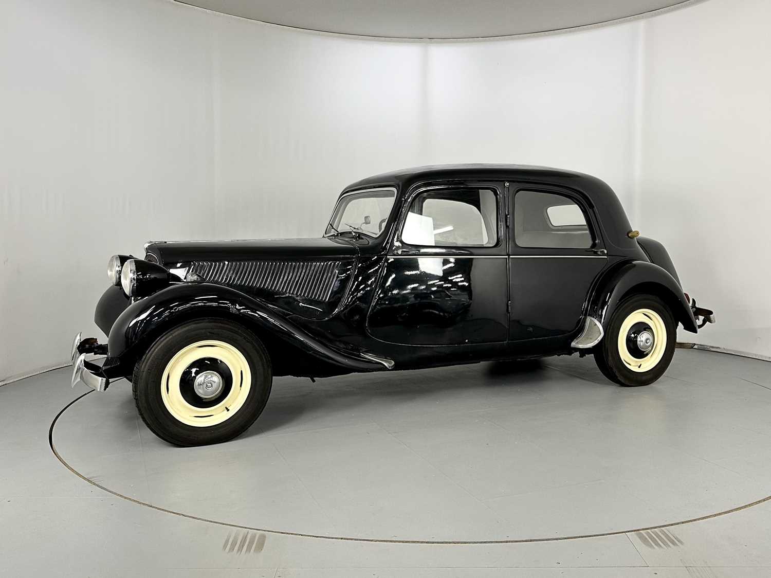 1952 Citroen Traction Avant - Image 4 of 33