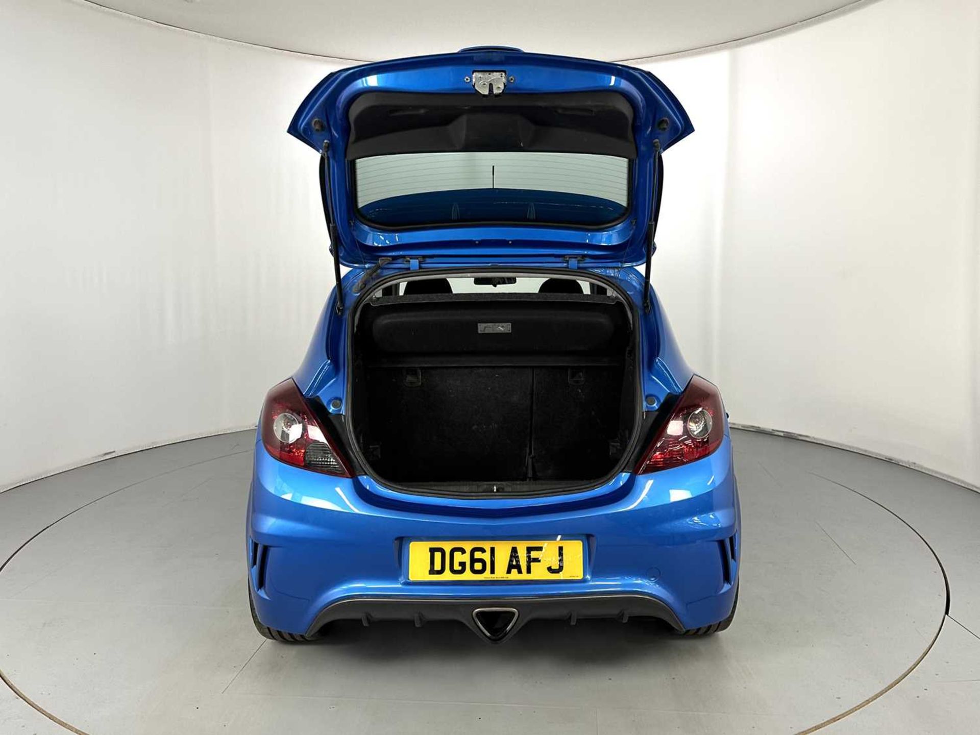 2011 Vauxhall Corsa VXR Rare Blue Edition - Image 27 of 29