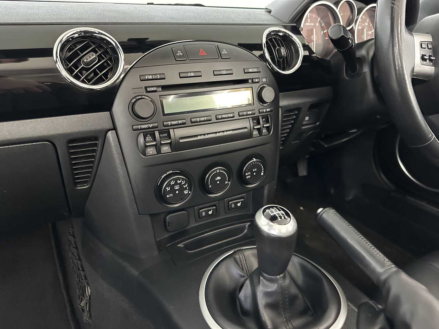 2007 Mazda MX5 - Image 23 of 28