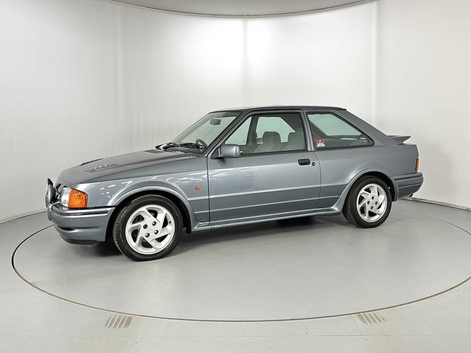 1988 Ford Escort RS Turbo Low owners & large history file - Image 4 of 32