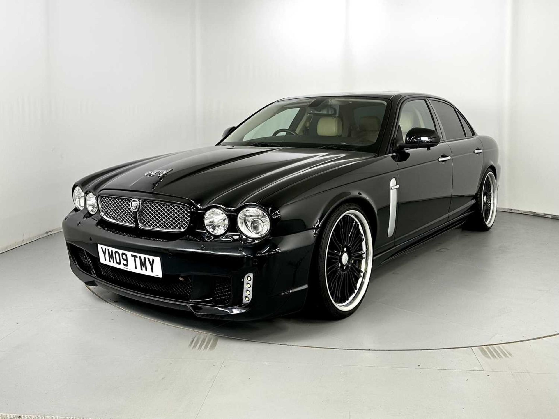 2009 Jaguar XJR - WITHDRAWN - Image 4 of 35