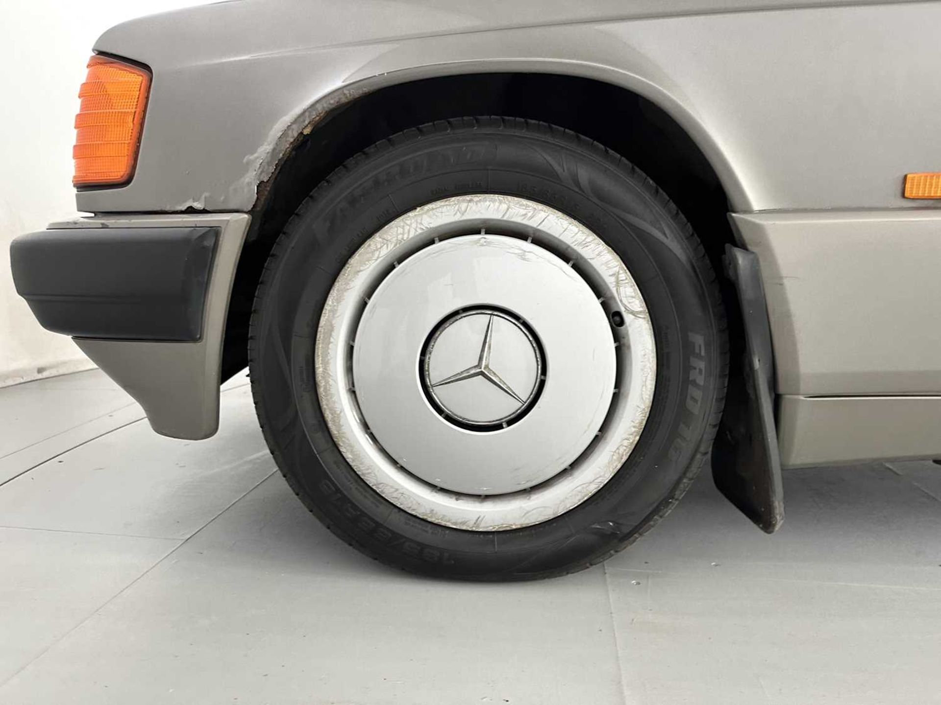1990 Mercedes-Benz 190E Only 36,000 miles!  - Image 15 of 35