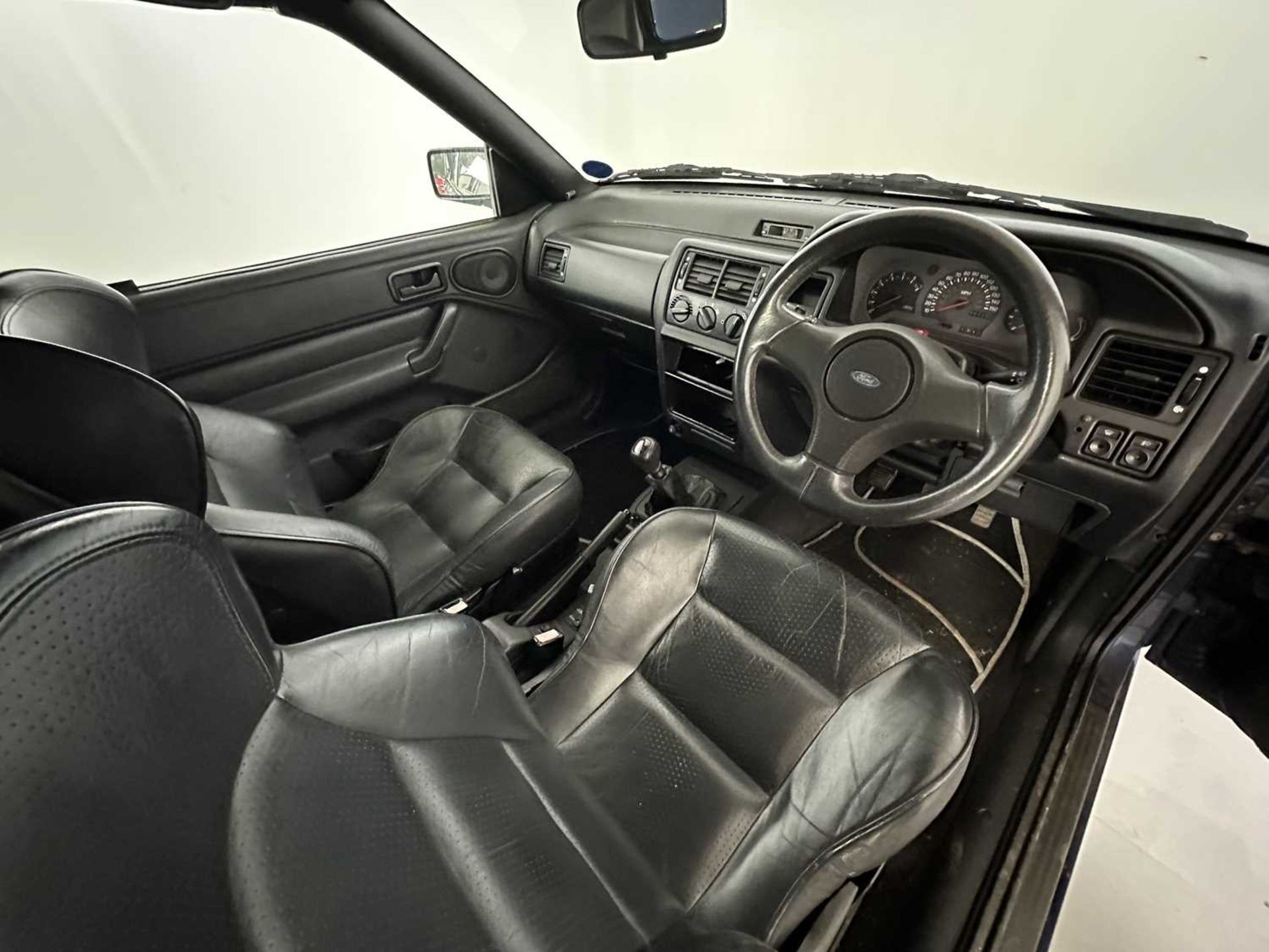 1993 Ford Escort XR3i Cabriolet - Image 19 of 30