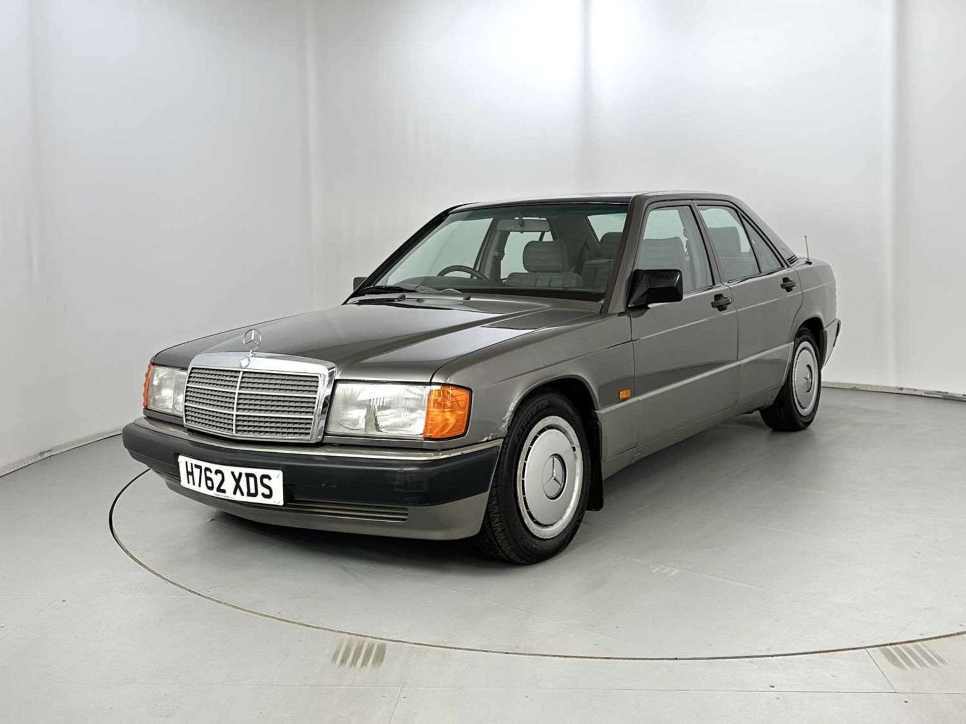 1990 Mercedes-Benz 190E Only 36,000 miles!  - Image 3 of 35