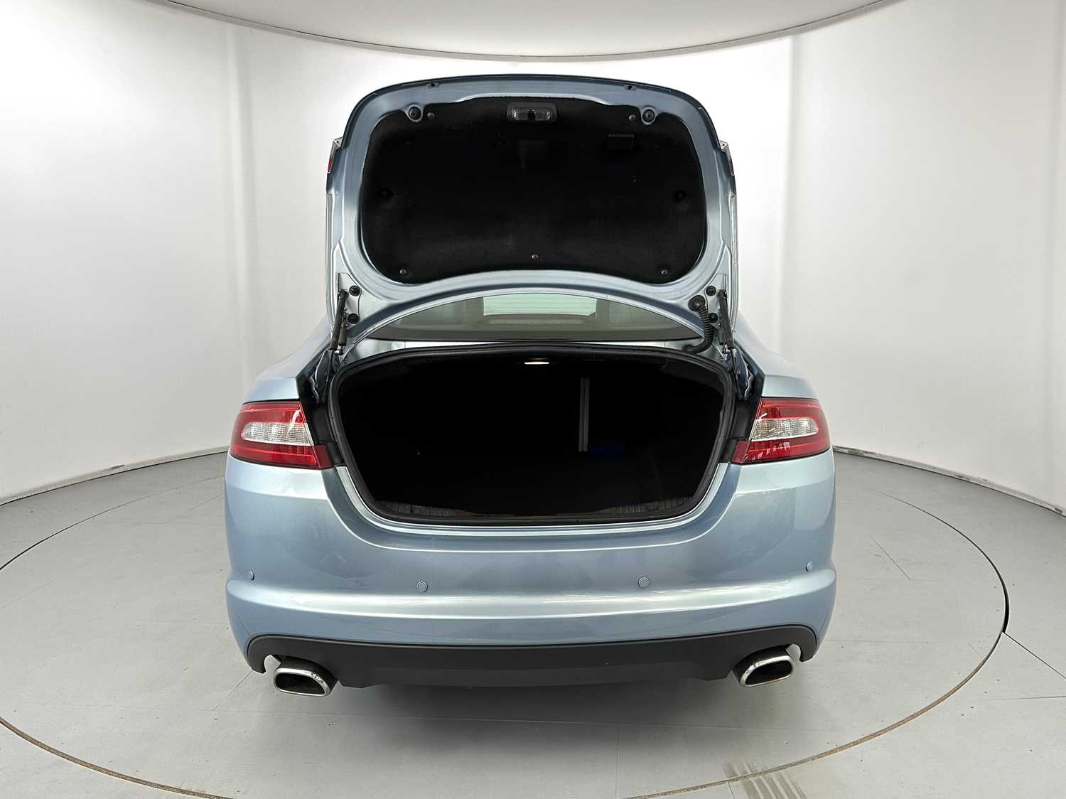 2009 Jaguar XF - Image 32 of 35